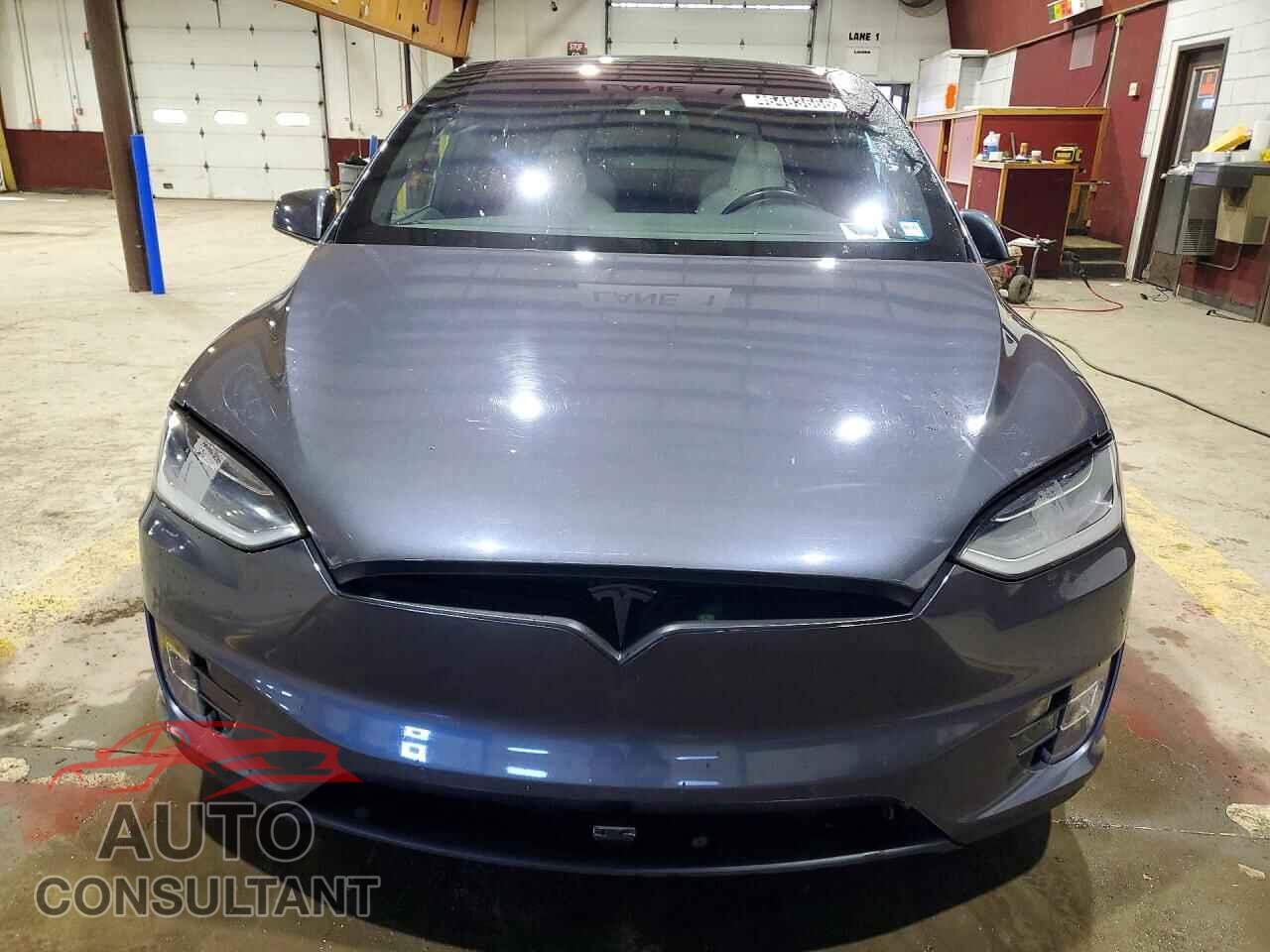 TESLA MODEL X 2017 - 5YJXCBE25HF043595