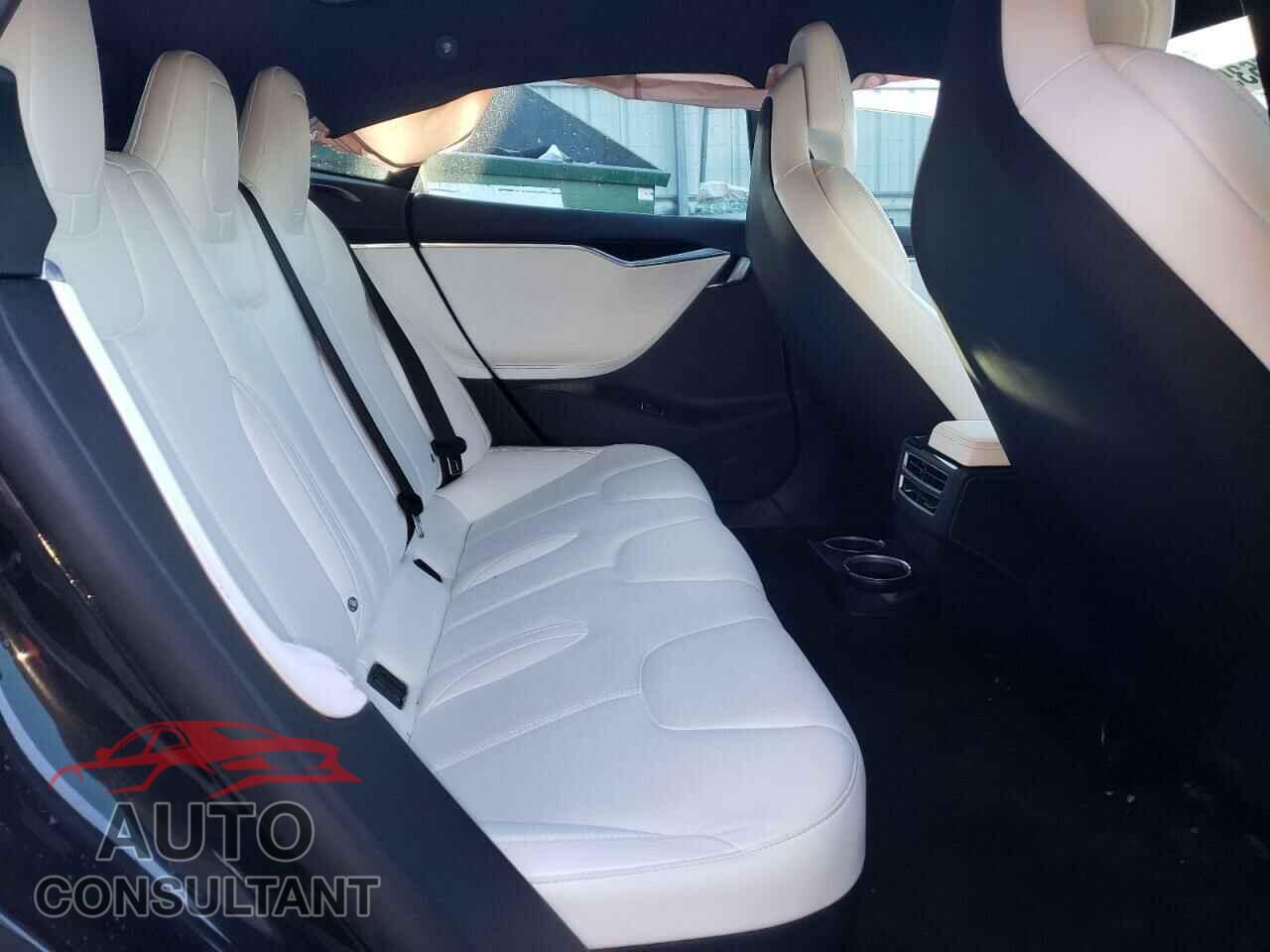 TESLA MODEL S 2017 - 5YJSA1E2XHF199948