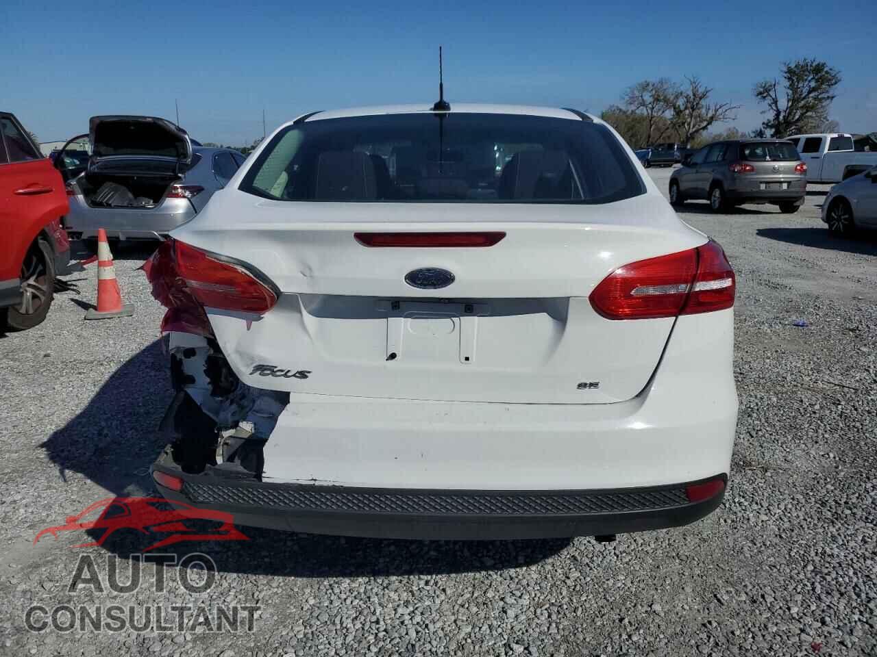 FORD FOCUS 2017 - 1FADP3F23HL232227