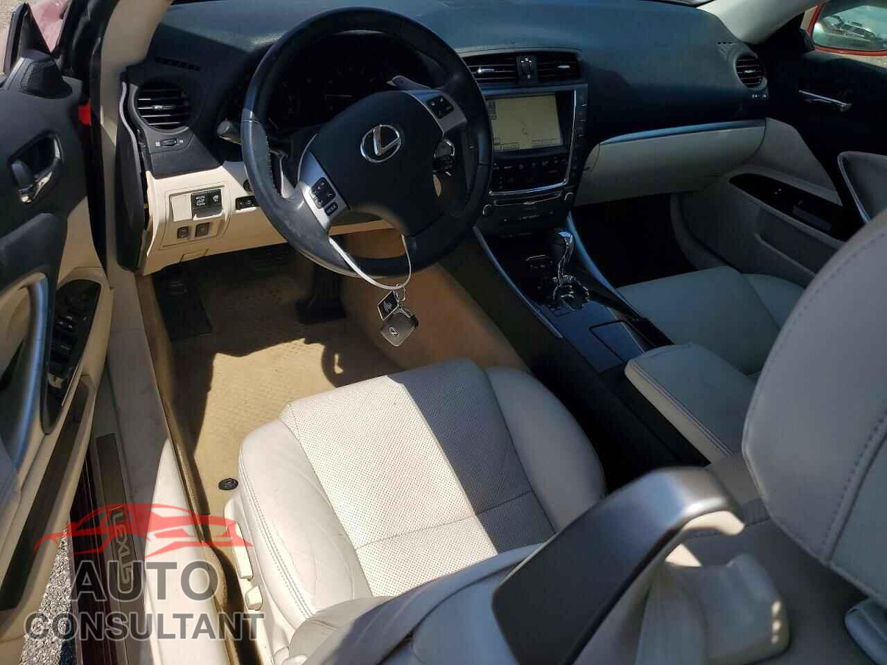 LEXUS IS 2015 - JTHFF2C25F2532342