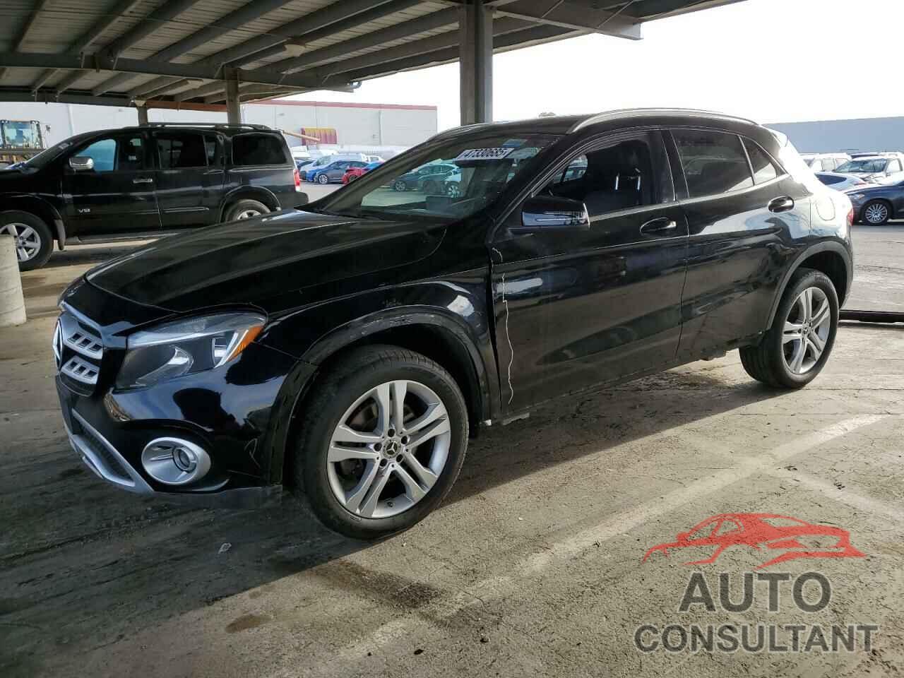 MERCEDES-BENZ GLA-CLASS 2019 - WDCTG4EBXKJ575661