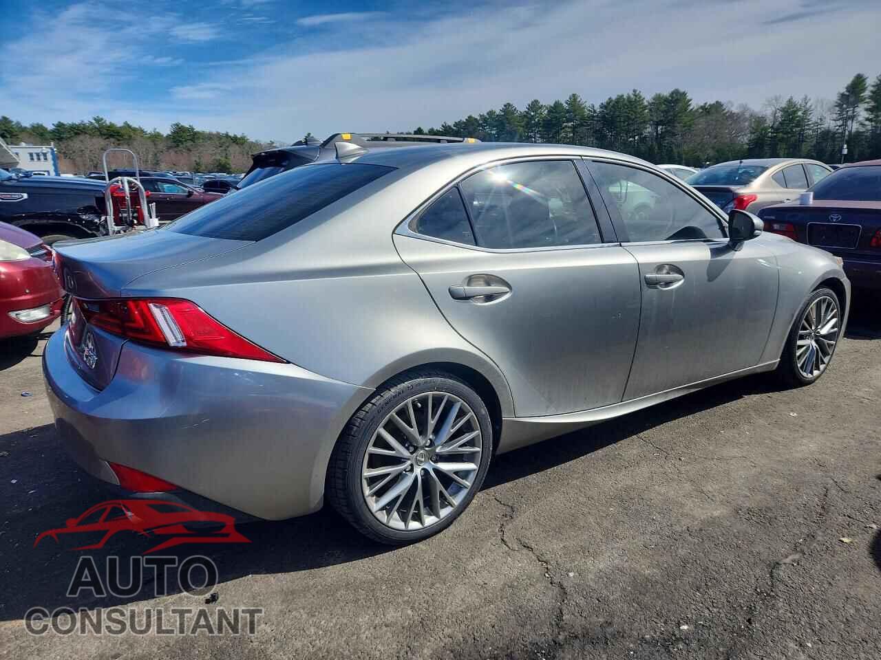 LEXUS IS 2015 - JTHCF1D28F5023873
