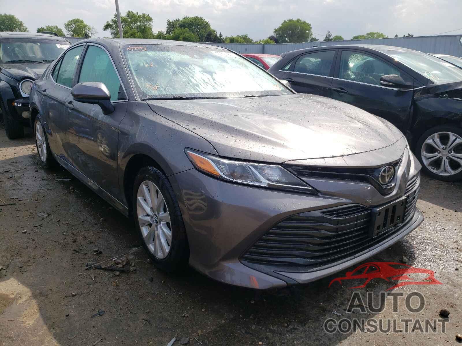 TOYOTA CAMRY 2018 - 4T1B11HK6JU543358