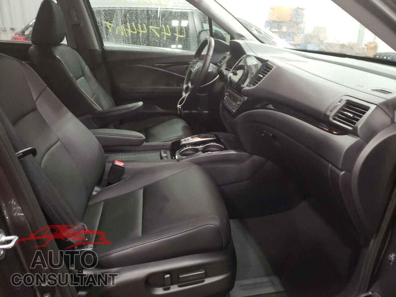HONDA PILOT 2019 - 5FNYF6H61KB014328
