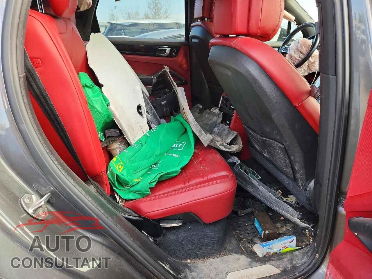 PORSCHE CAYENNE 2019 - WP1AA2AY3KDA17287