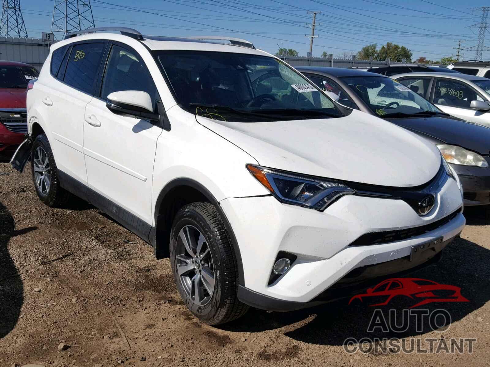 TOYOTA RAV4 XLE 2018 - JTMRFREV3JJ725070