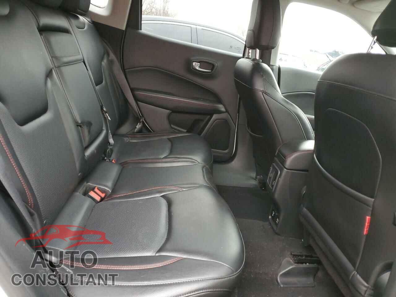JEEP COMPASS 2017 - 3C4NJDDB2HT630753