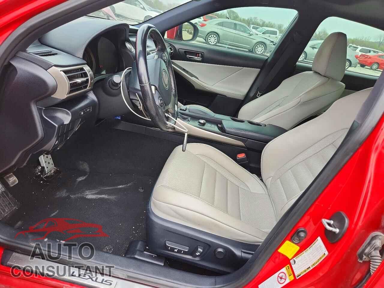 LEXUS IS 2016 - JTHBA1D20G5014631