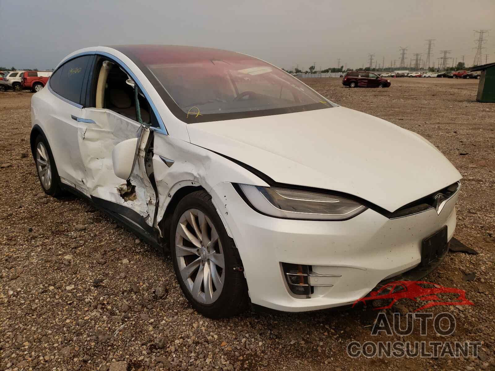 TESLA MODEL X 2017 - 5YJXCBE20HF058182