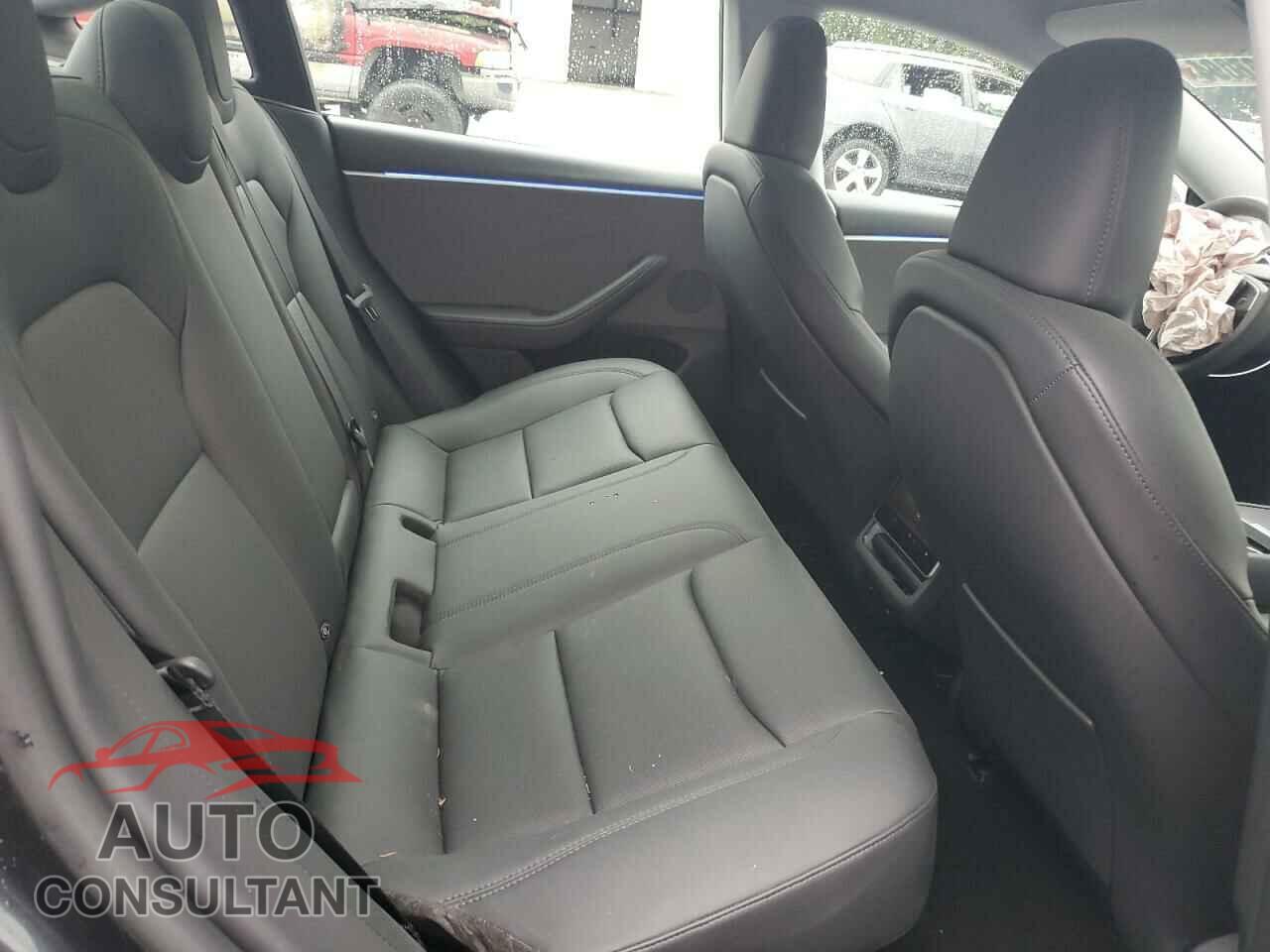 TESLA MODEL 3 2024 - 5YJ3E1EA4RF730871