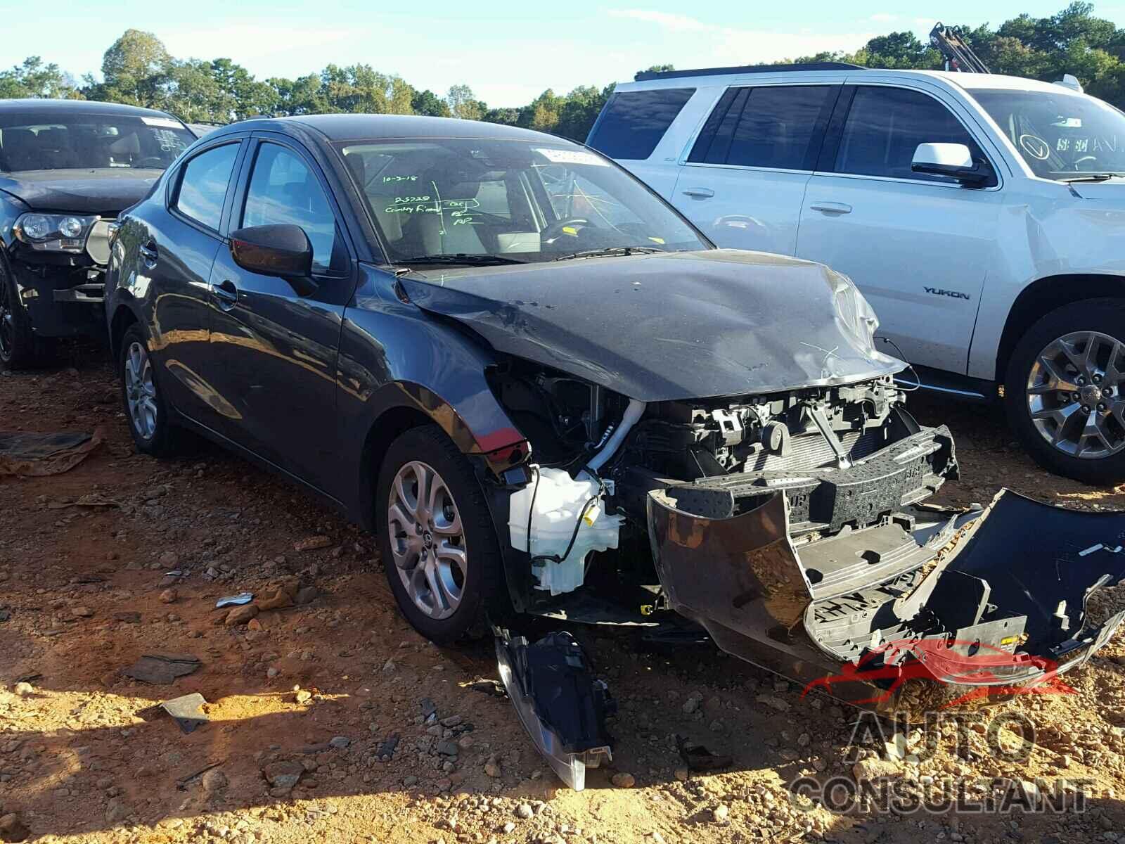 TOYOTA YARIS 2018 - 3MYDLBYV0JY315006