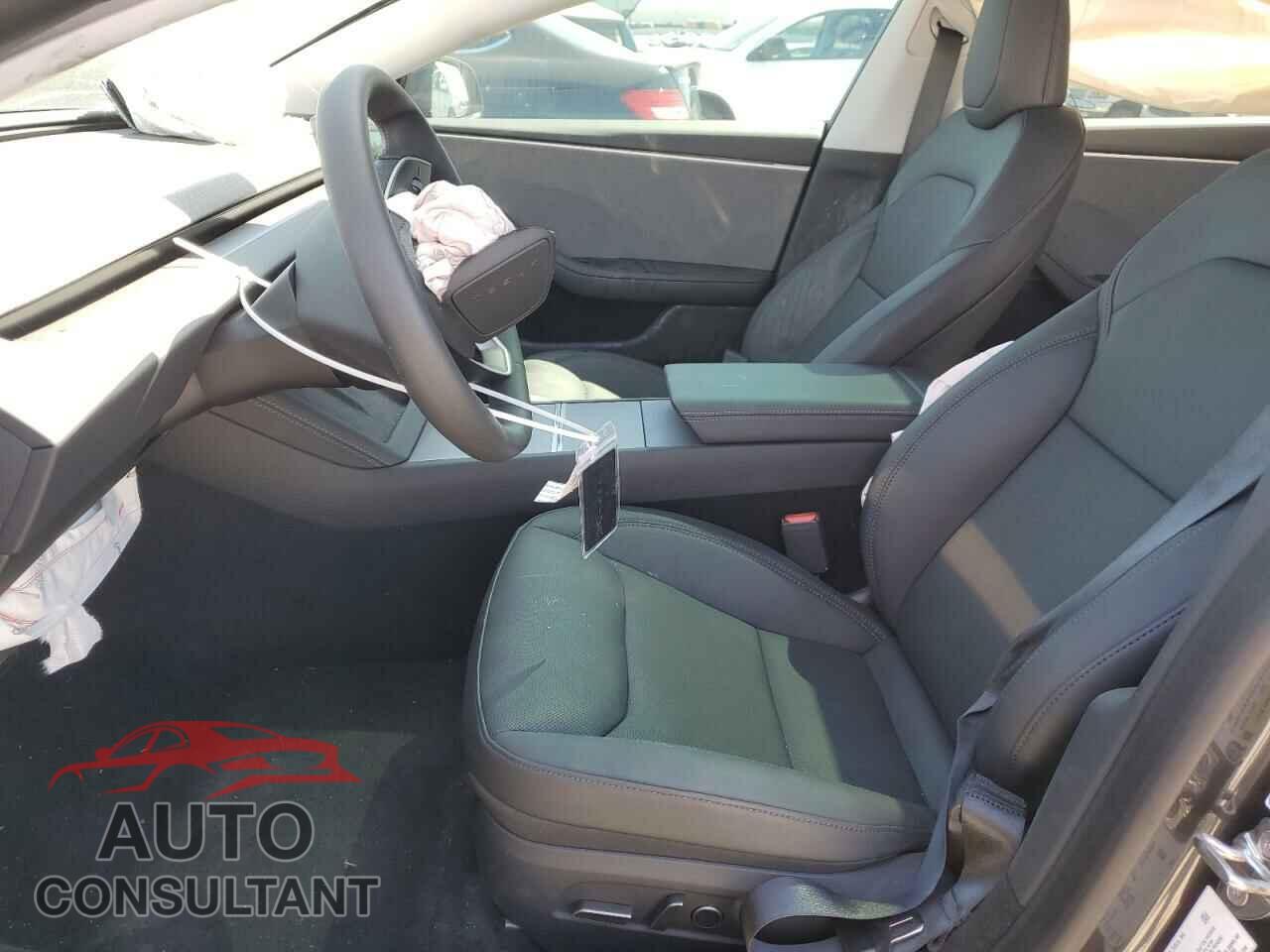 TESLA MODEL 3 2024 - 5YJ3E1EA2RF727502