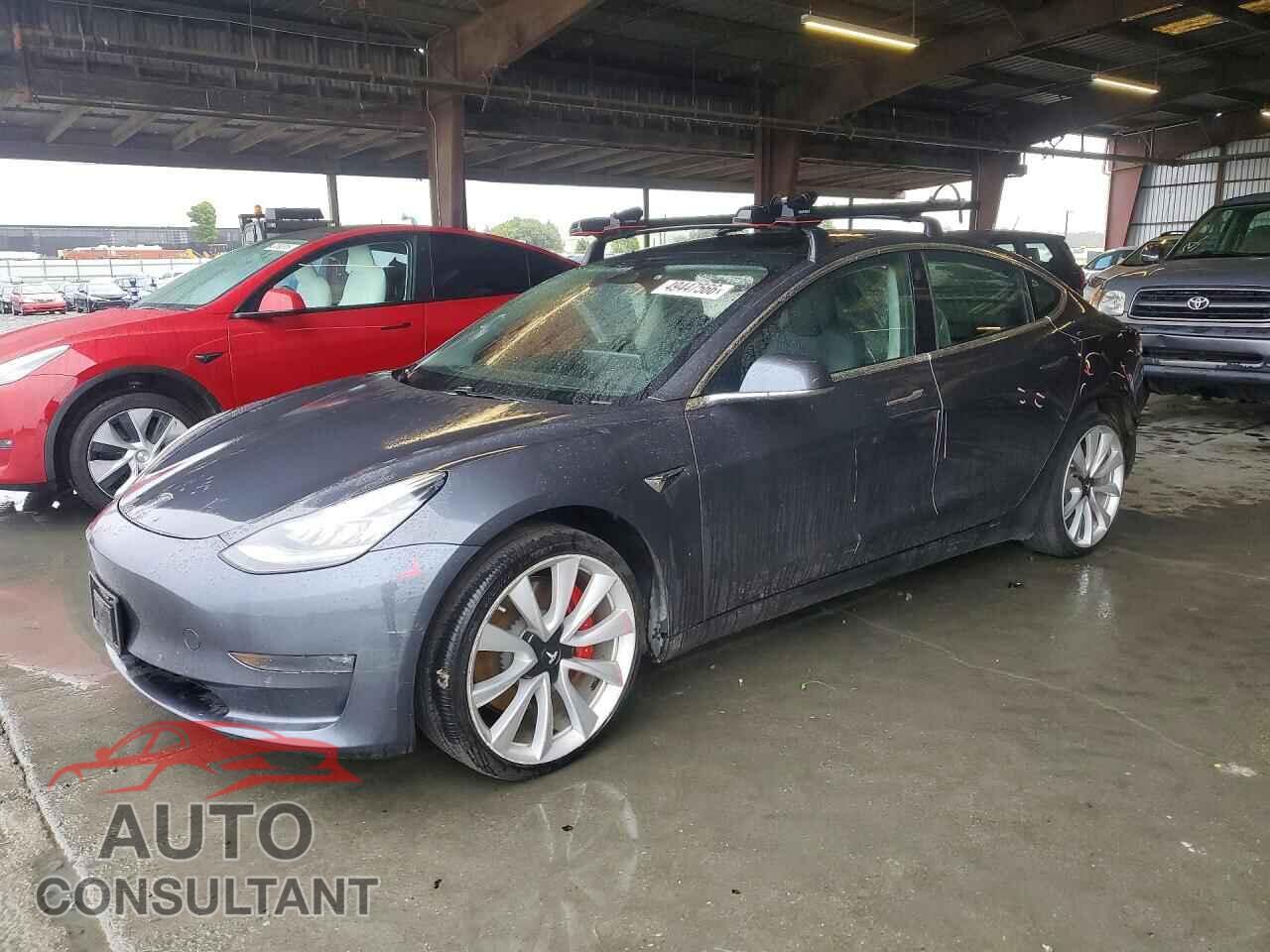 TESLA MODEL 3 2018 - 5YJ3E1EB8JF083081