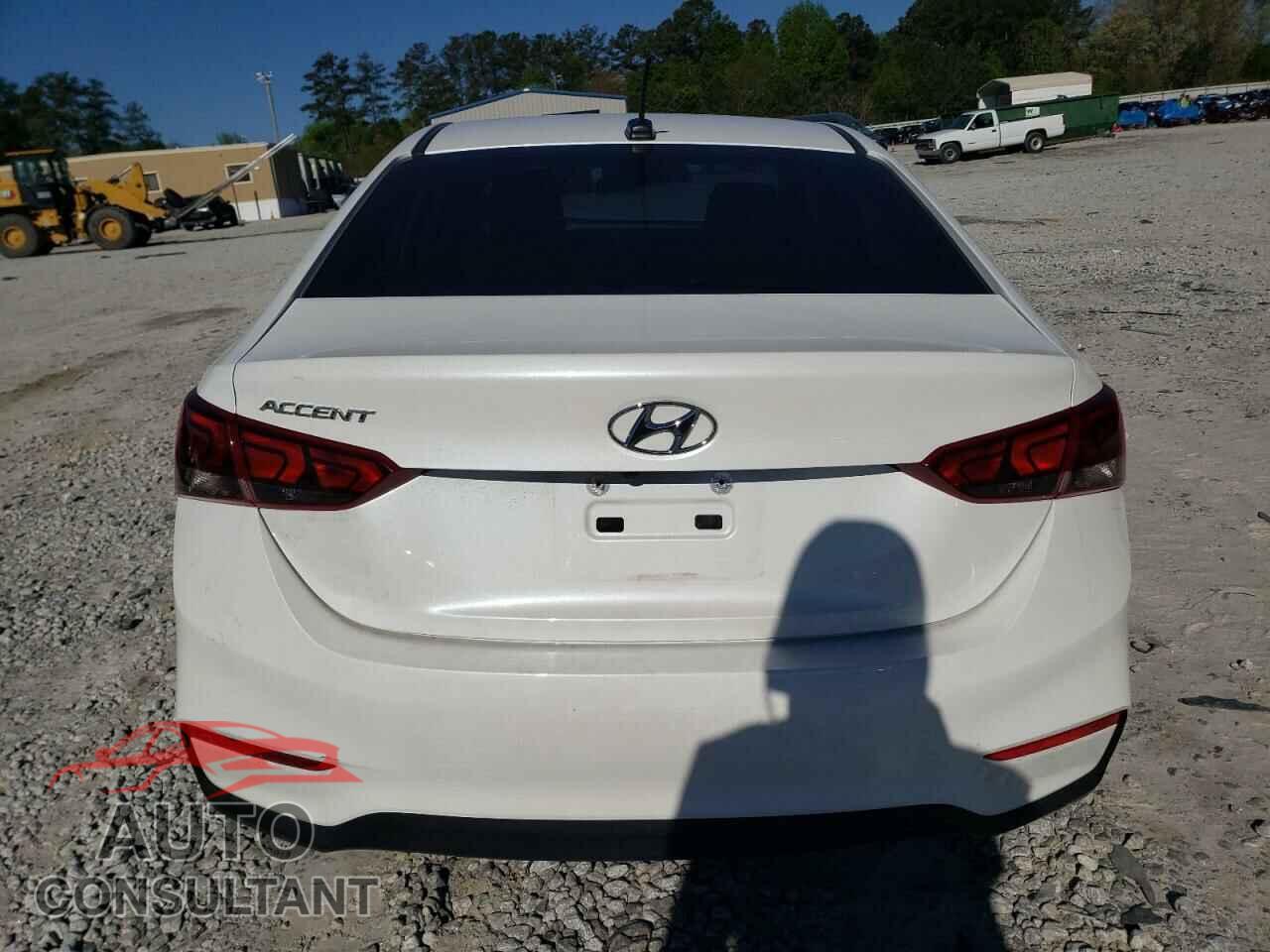 HYUNDAI ACCENT 2018 - 3KPC24A31JE028325