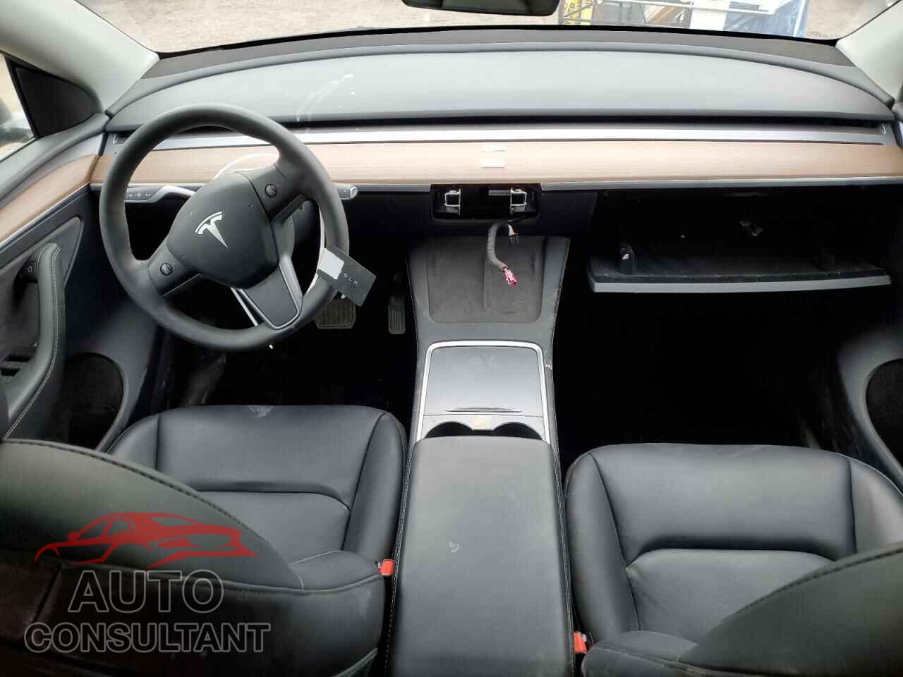 TESLA MODEL Y 2024 - 7SAYGAEE6RF070354