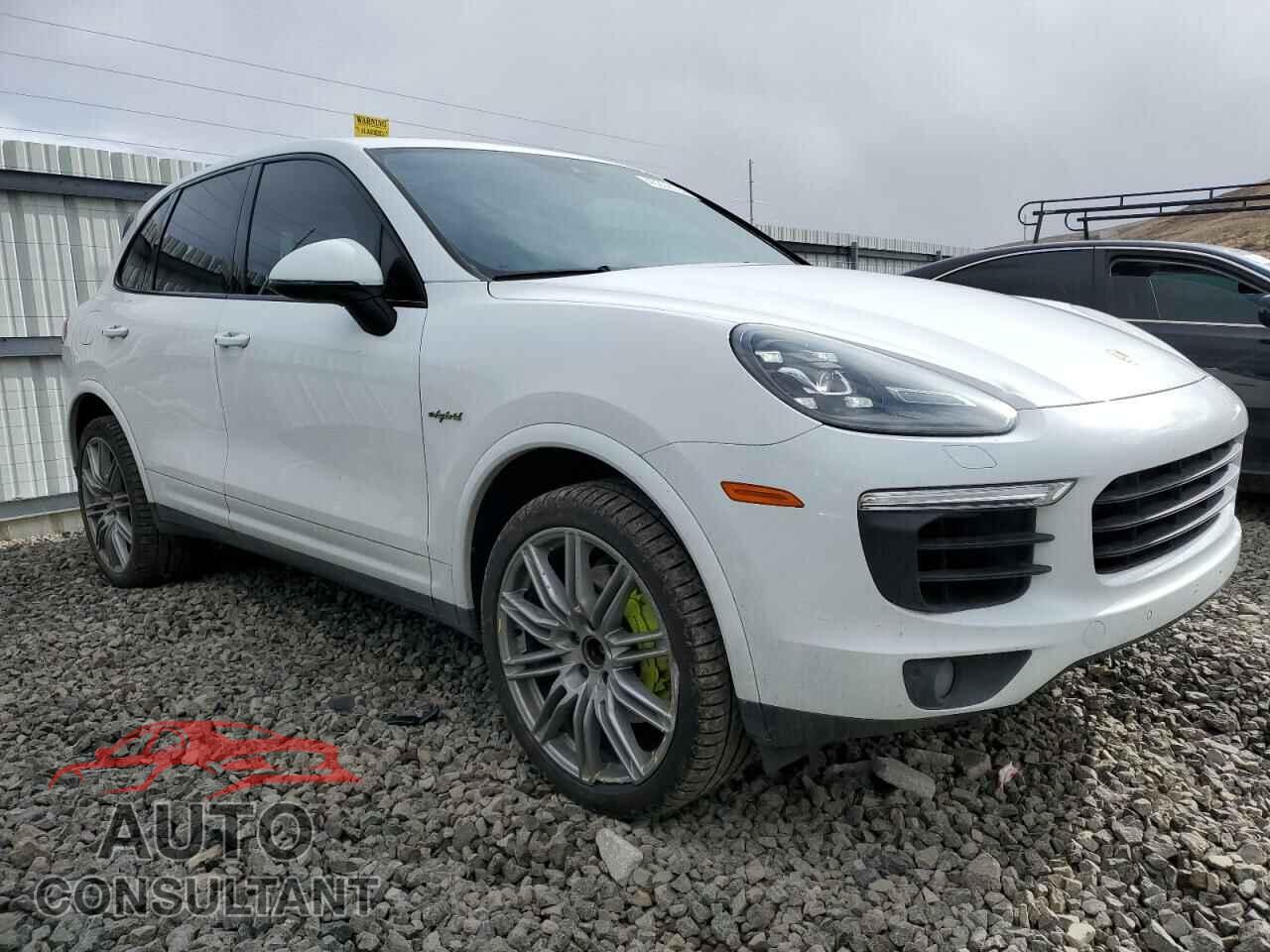 PORSCHE CAYENNE 2017 - WP1AE2A23HLA75284