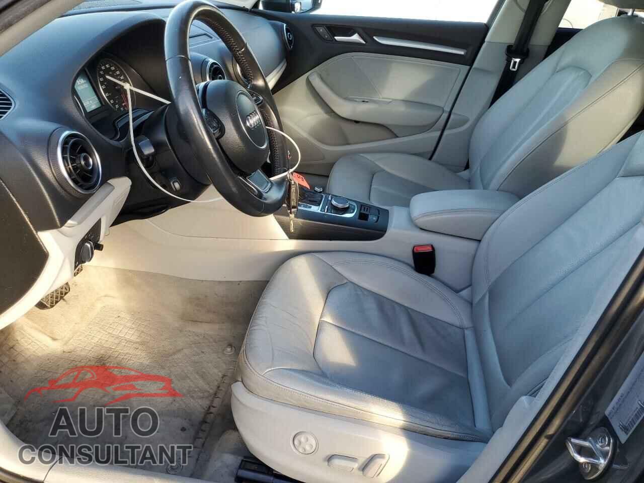AUDI A3 2015 - WAUACGFF5F1019546