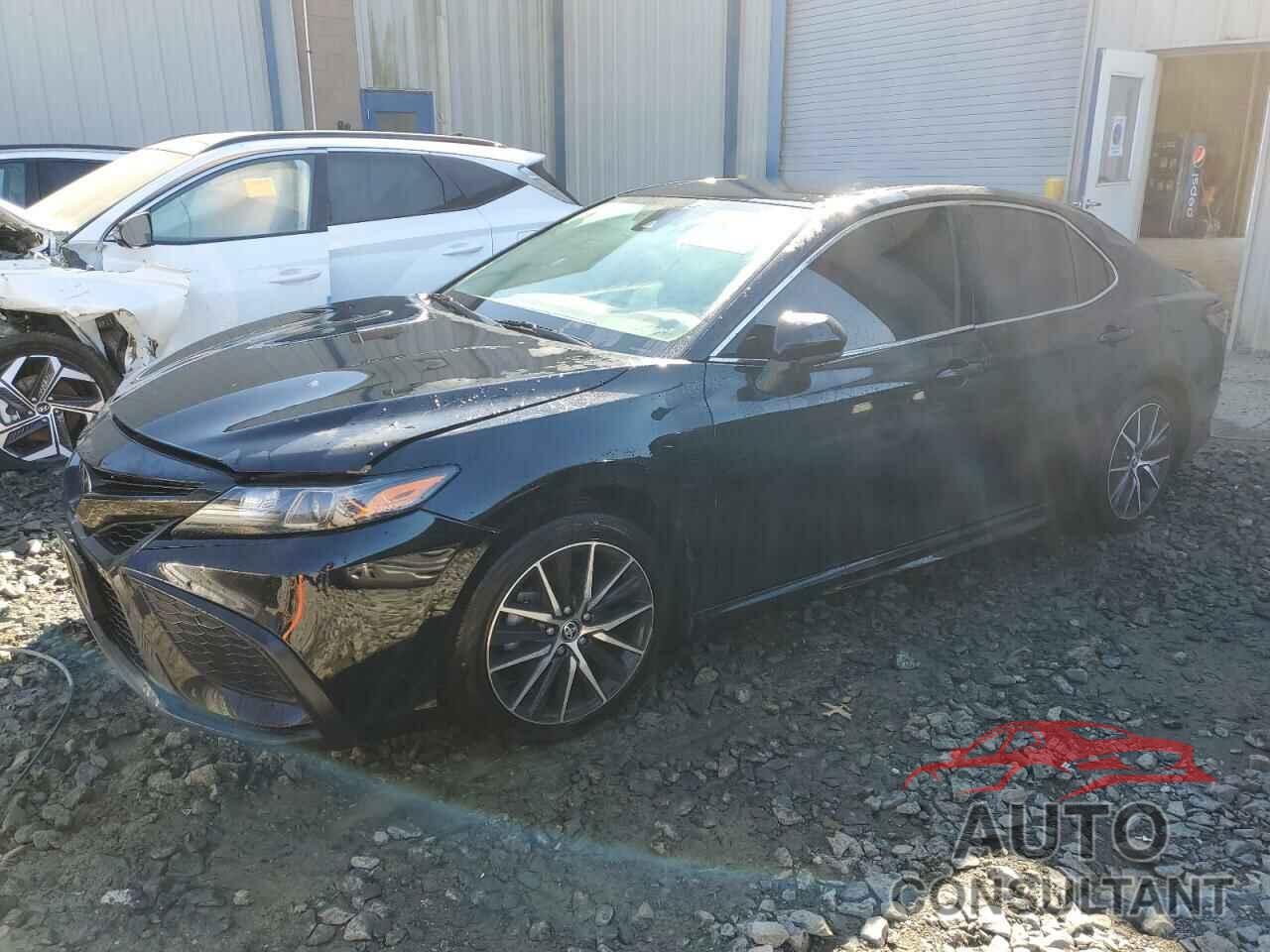 TOYOTA CAMRY 2021 - 4T1G11AK9MU560496