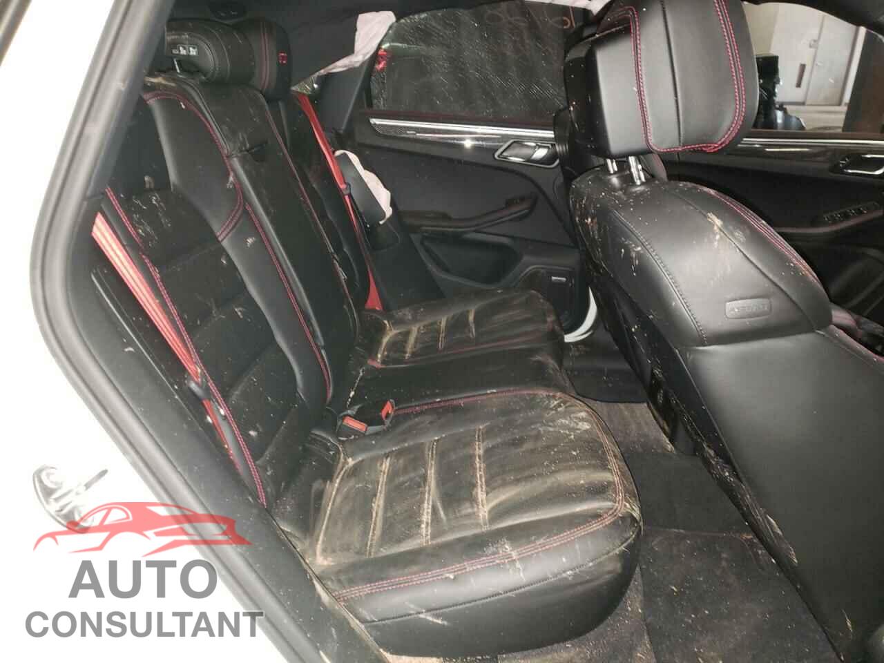 PORSCHE MACAN 2018 - WP1AG2A51JLB60702