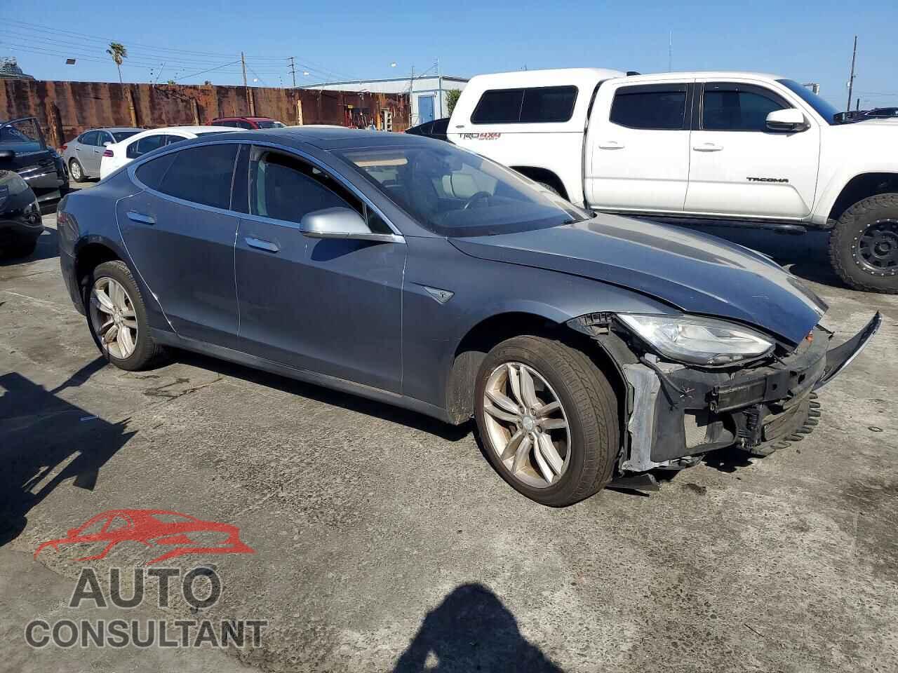 TESLA MODEL S 2013 - 5YJSA1CN9DFP15689