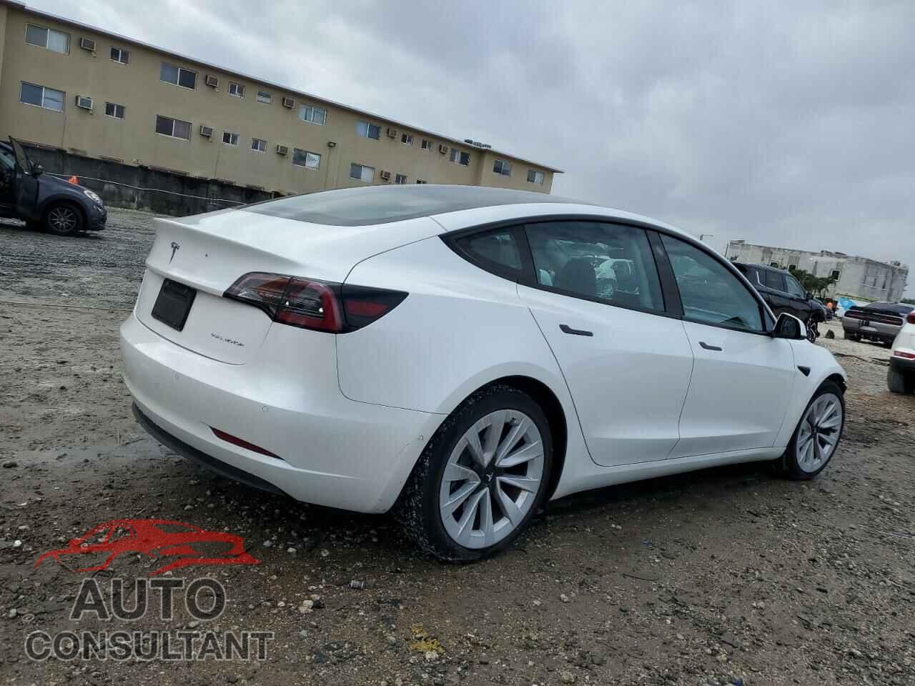 TESLA MODEL 3 2021 - 5YJ3E1EBXMF063127