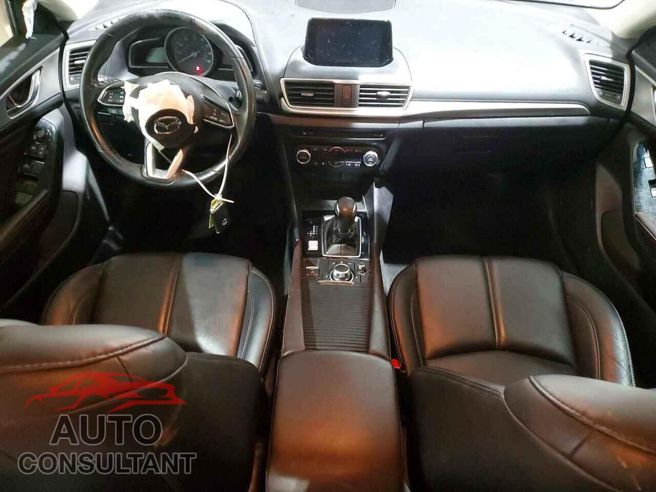 MAZDA 3 2018 - 3MZBN1V30JM226442
