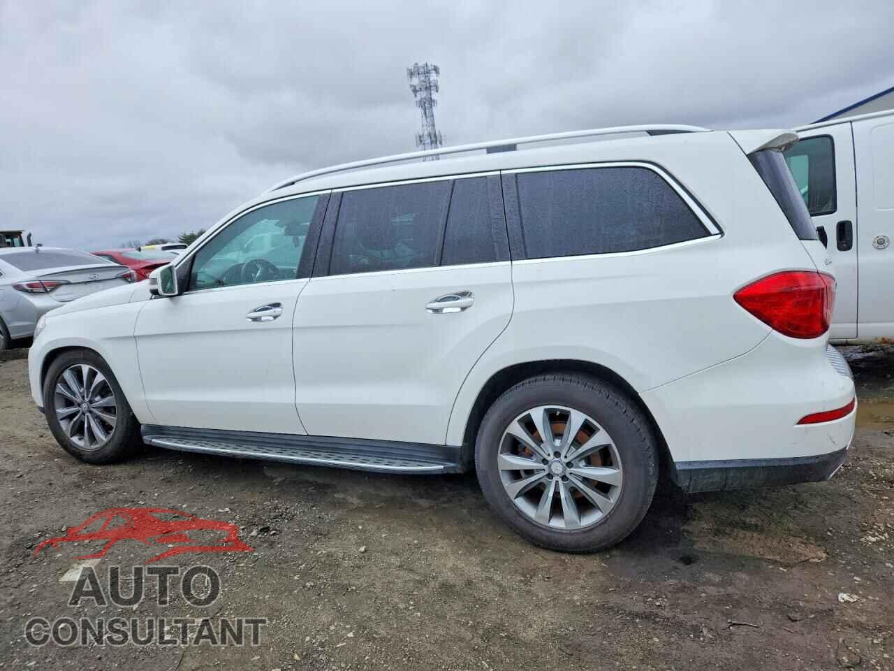 MERCEDES-BENZ GL 2015 - 4JGDF6EE2FA484467