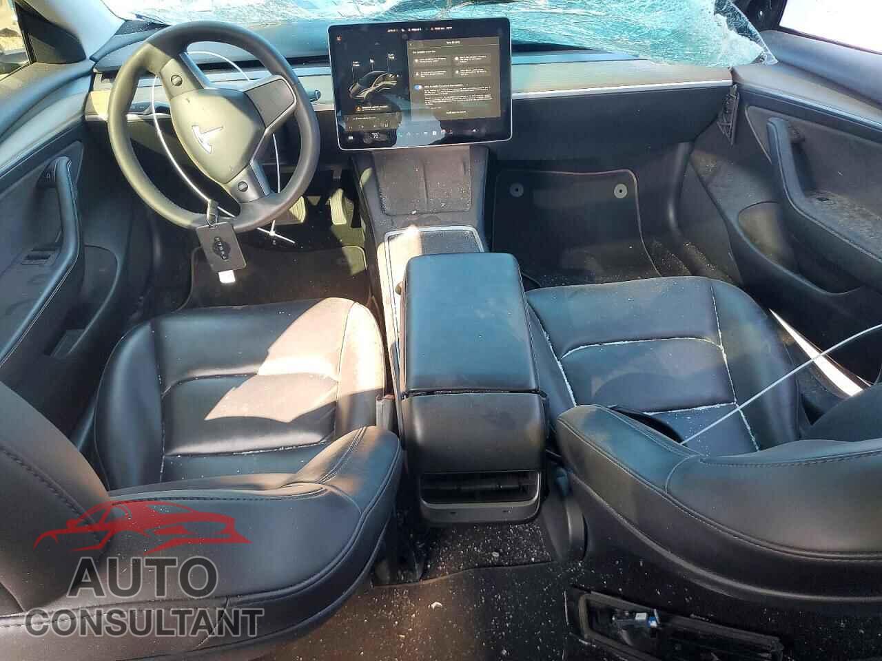 TESLA MODEL 3 2021 - 5YJ3E1EB2MF979686