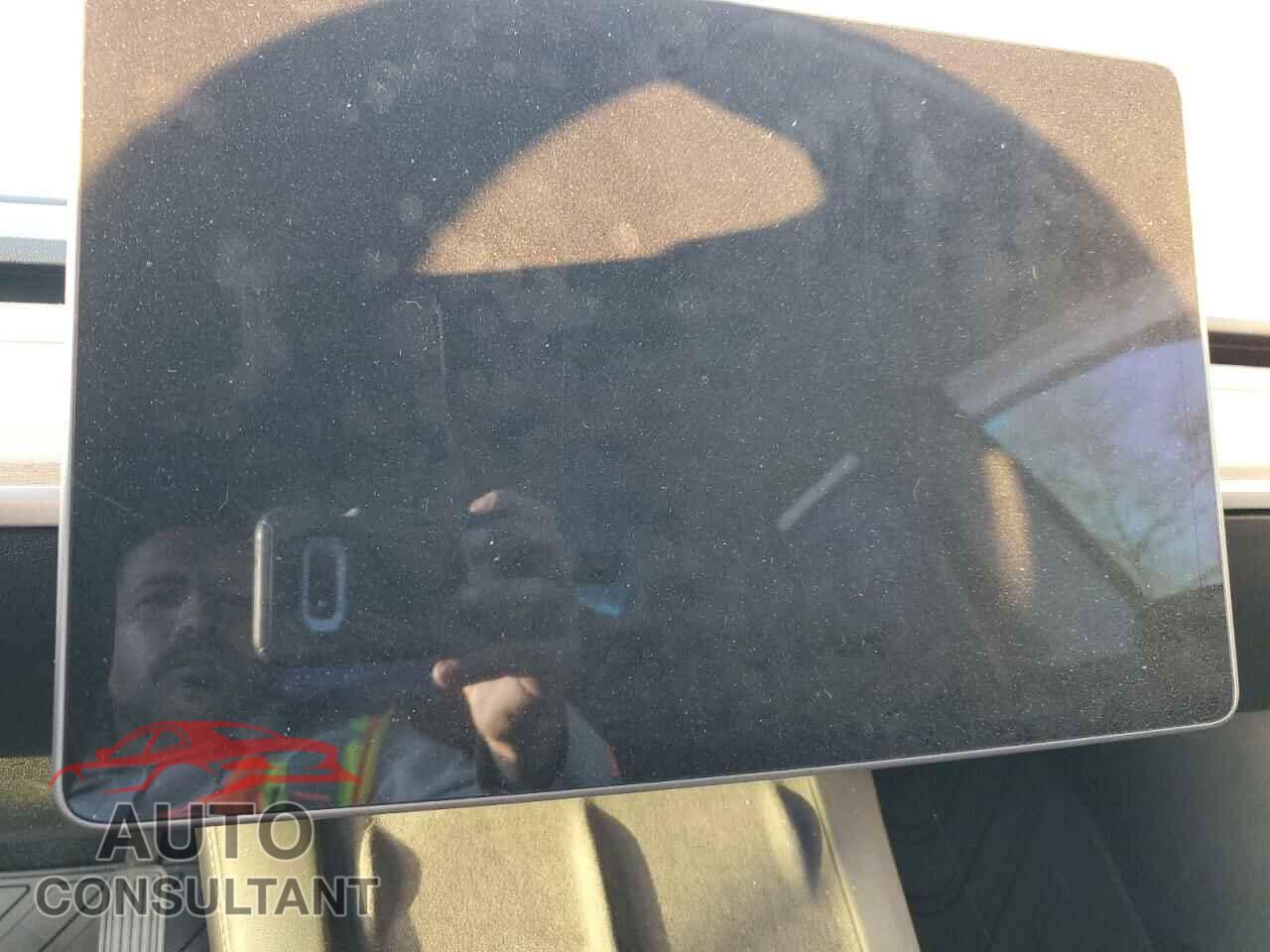 TESLA MODEL 3 2022 - 5YJ3E1EA7NF120974