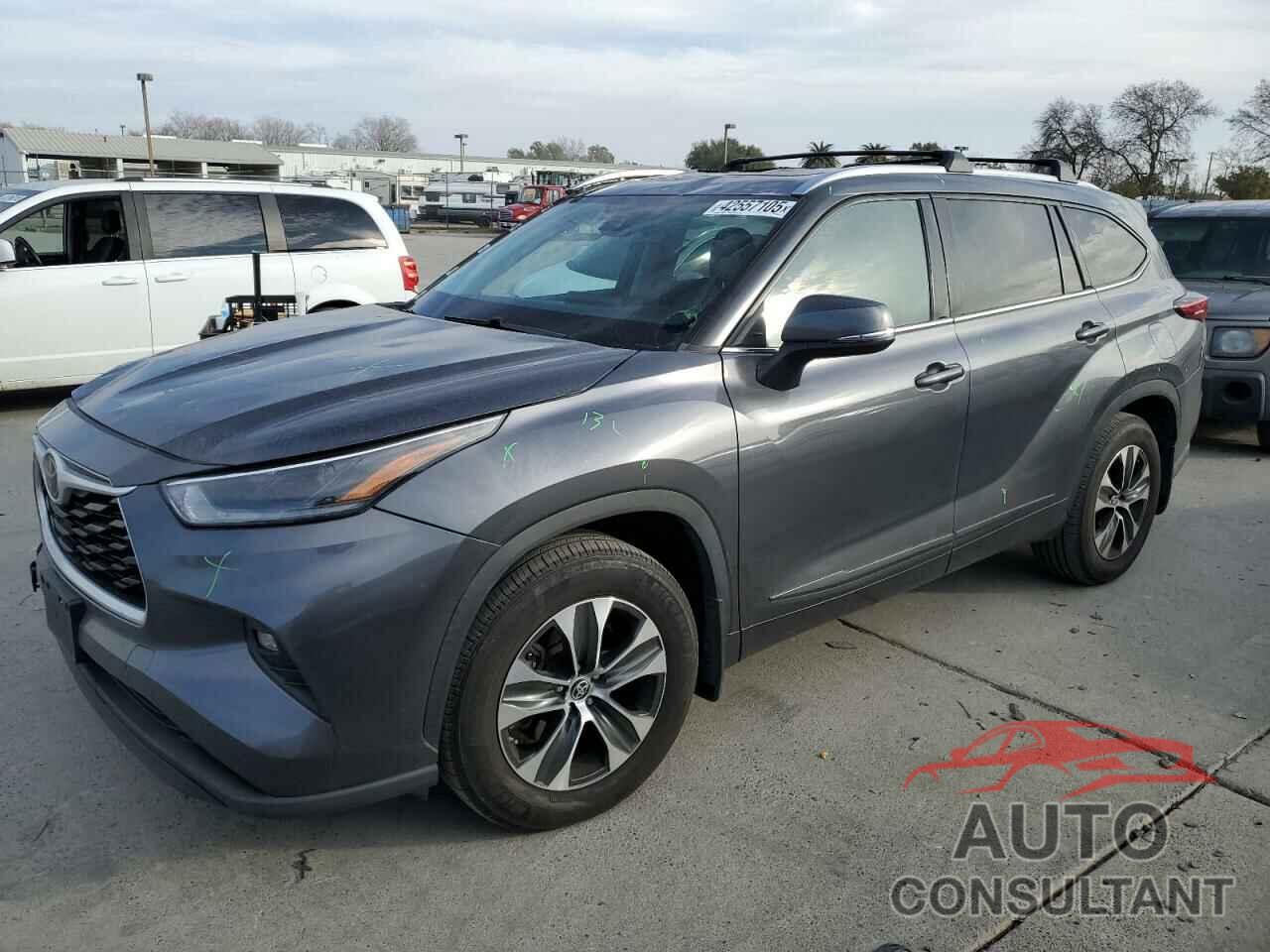 TOYOTA HIGHLANDER 2021 - 5TDHZRAHXMS034256