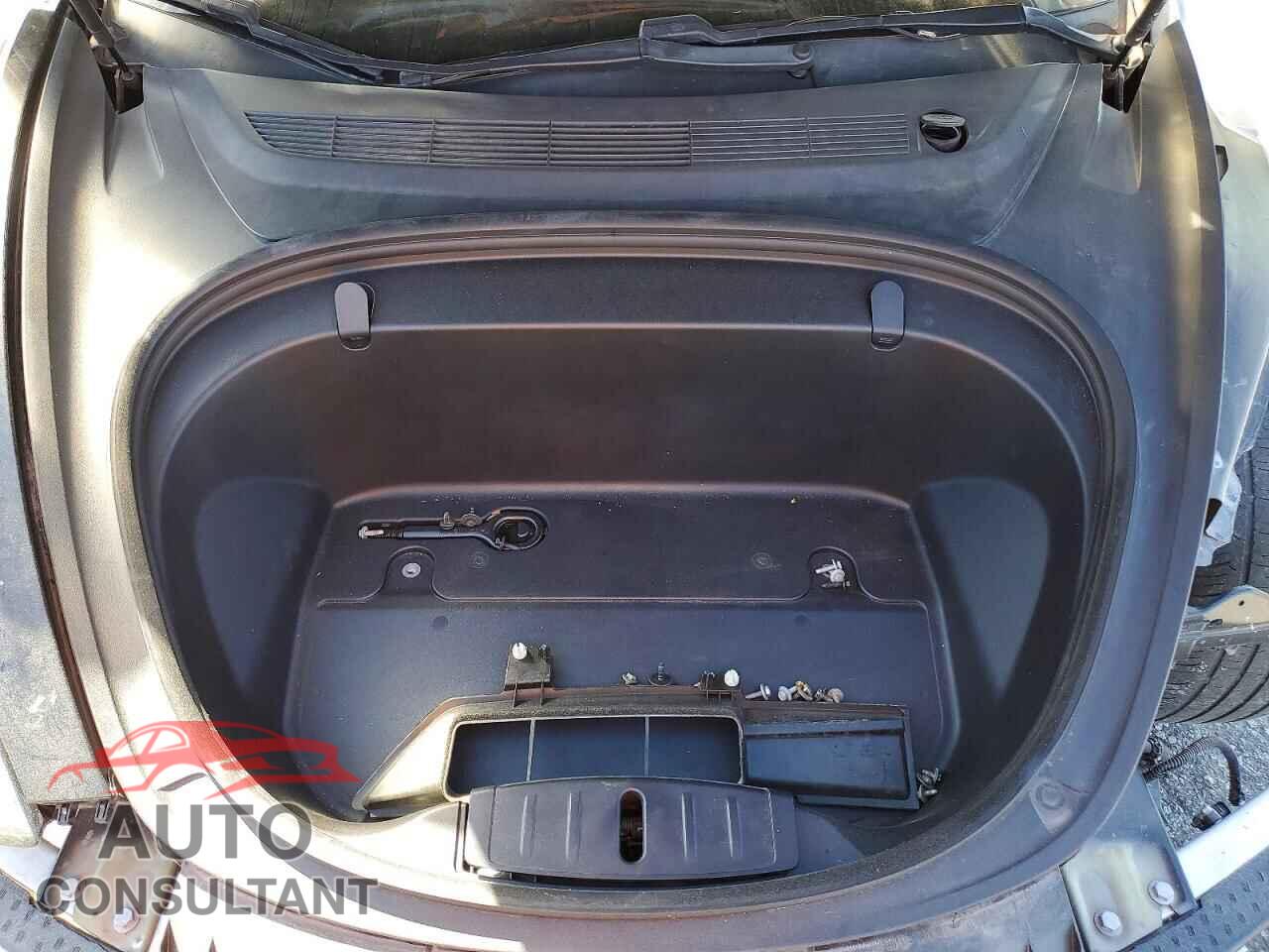 TESLA MODEL 3 2019 - 5YJ3E1EA9KF396049