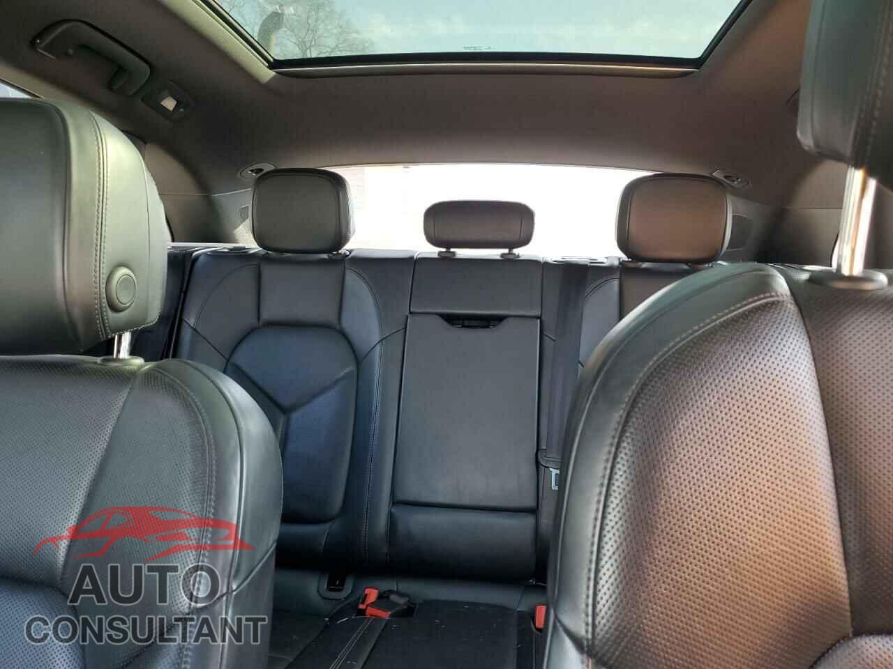 PORSCHE MACAN 2016 - WP1AB2A58GLB58047