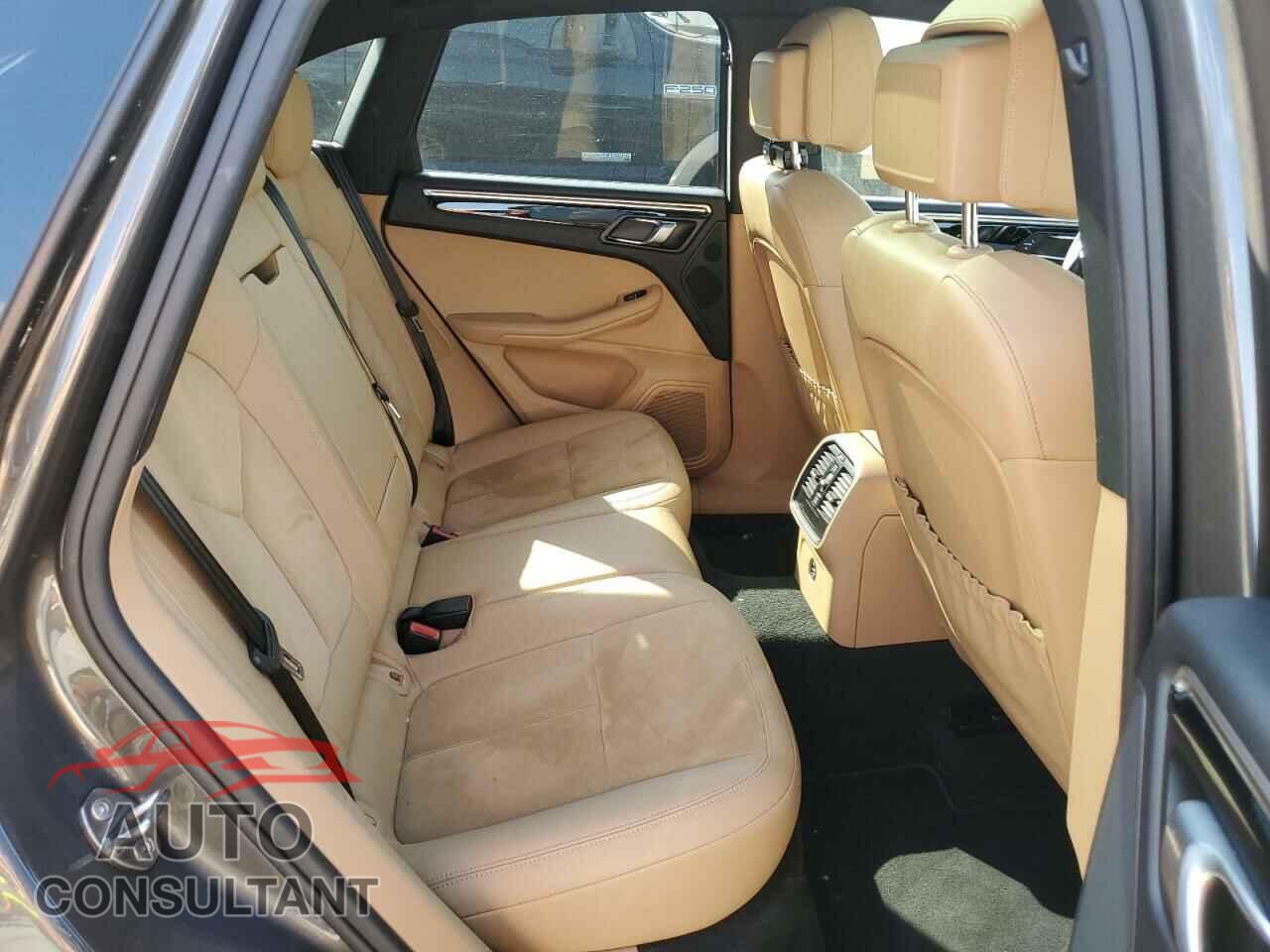PORSCHE MACAN 2018 - WP1AA2A59JLB12267
