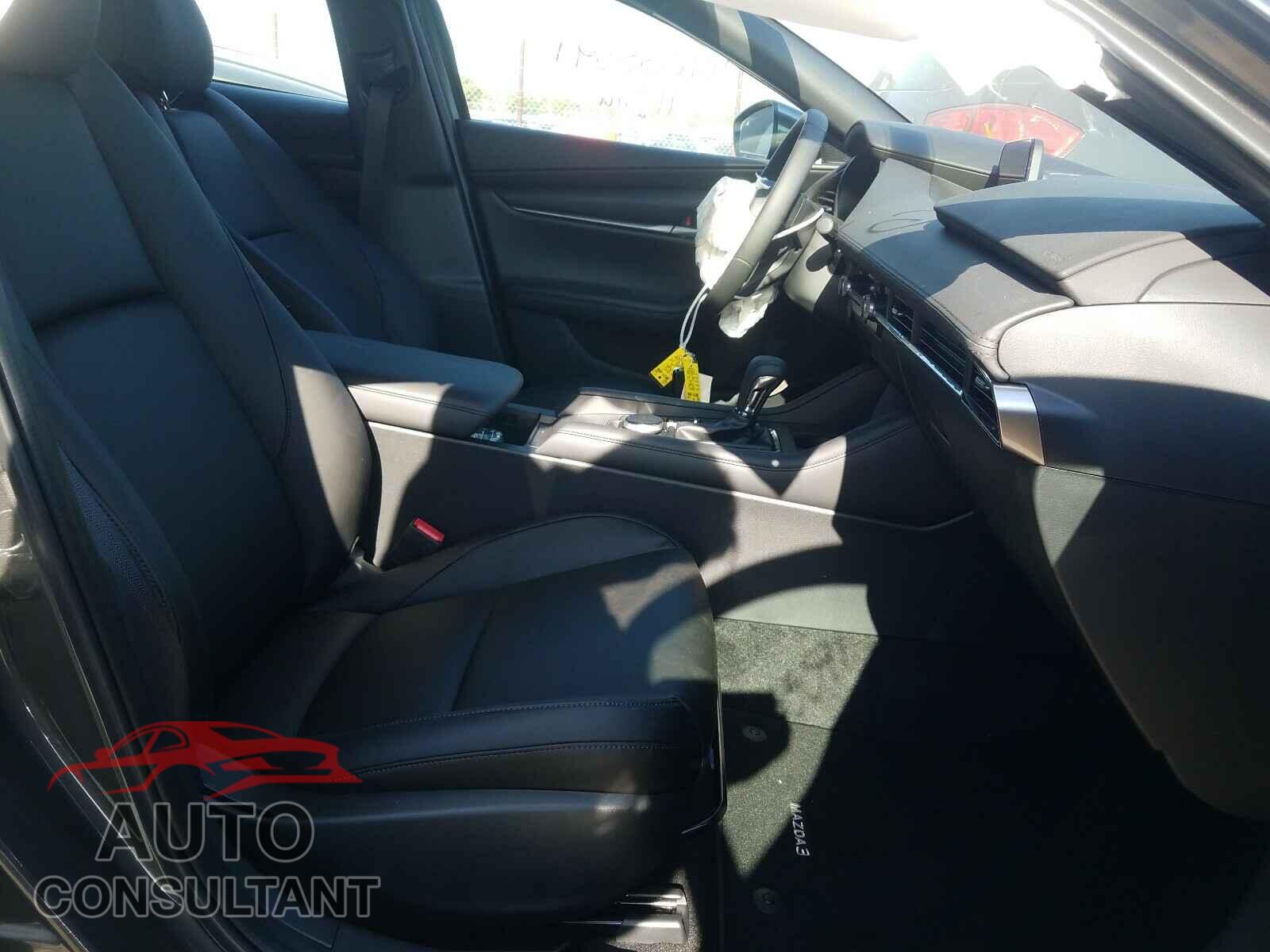 MAZDA 3 2021 - JM1BPBKLXM1318909