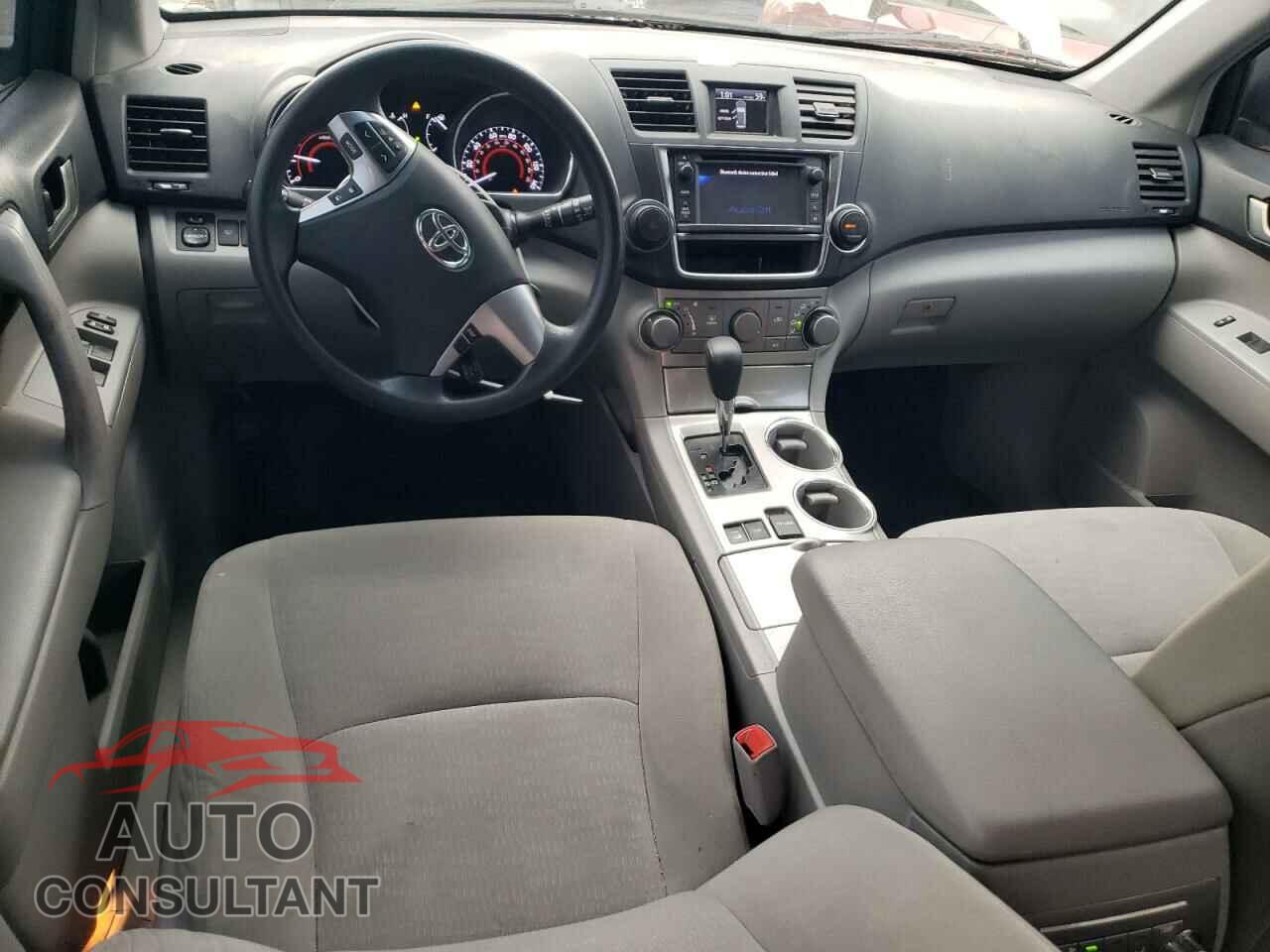 TOYOTA HIGHLANDER 2013 - 5TDBK3EH8DS245019