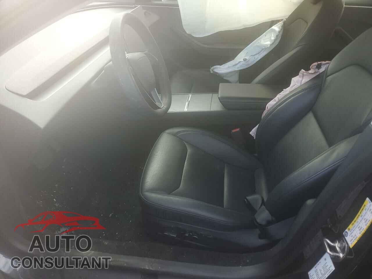 TESLA MODEL 3 2024 - 5YJ3E1EA2RF717150