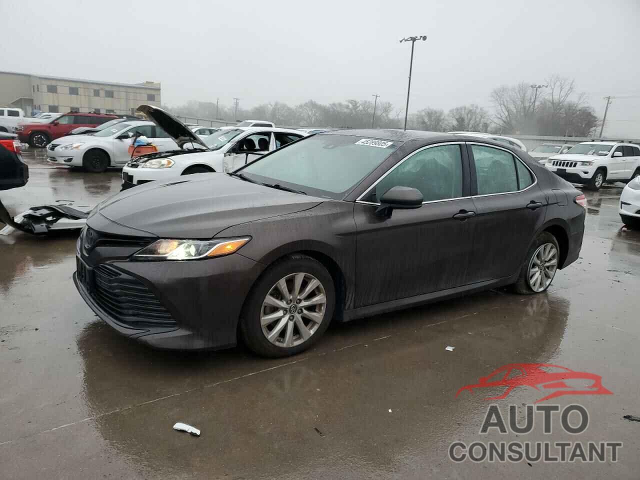 TOYOTA CAMRY 2018 - 4T1B11HK0JU138418