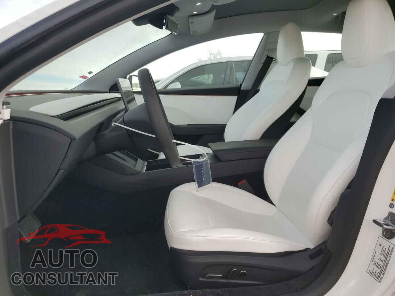 TESLA MODEL 3 2024 - 5YJ3E1EA6RF863762