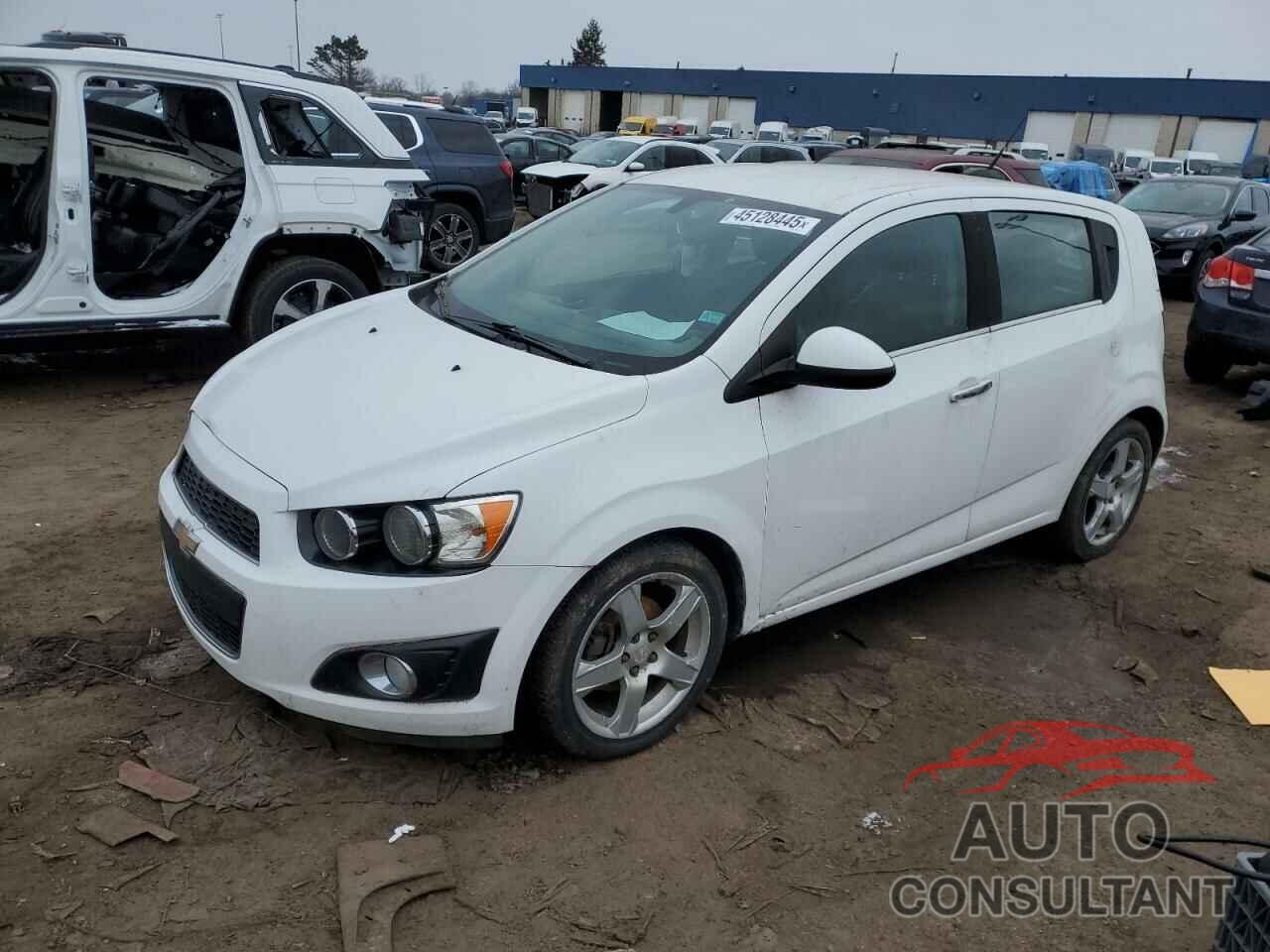 CHEVROLET SONIC 2015 - 1G1JE6SB4F4112365