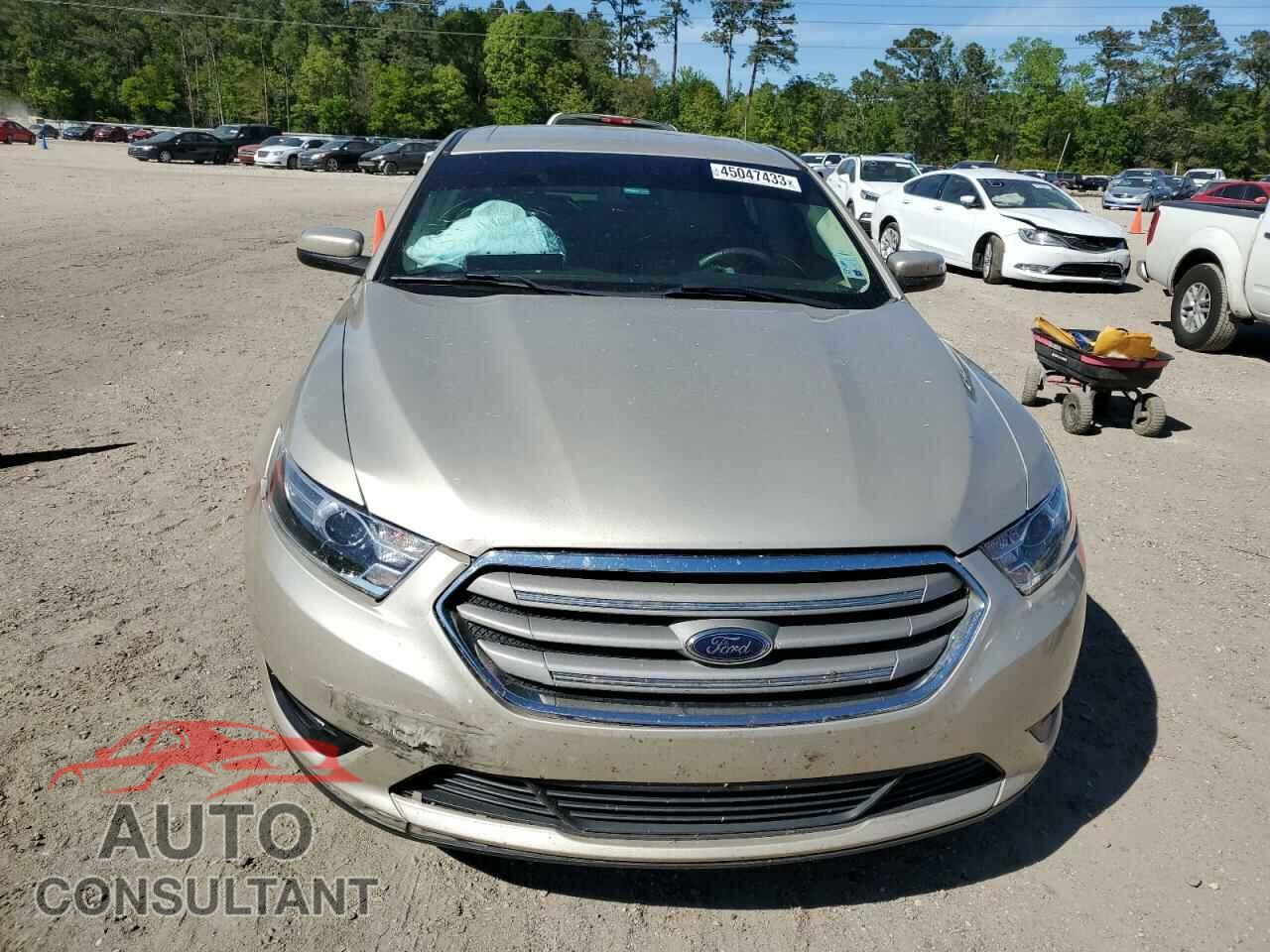 FORD TAURUS 2017 - 1FAHP2E85HG106221