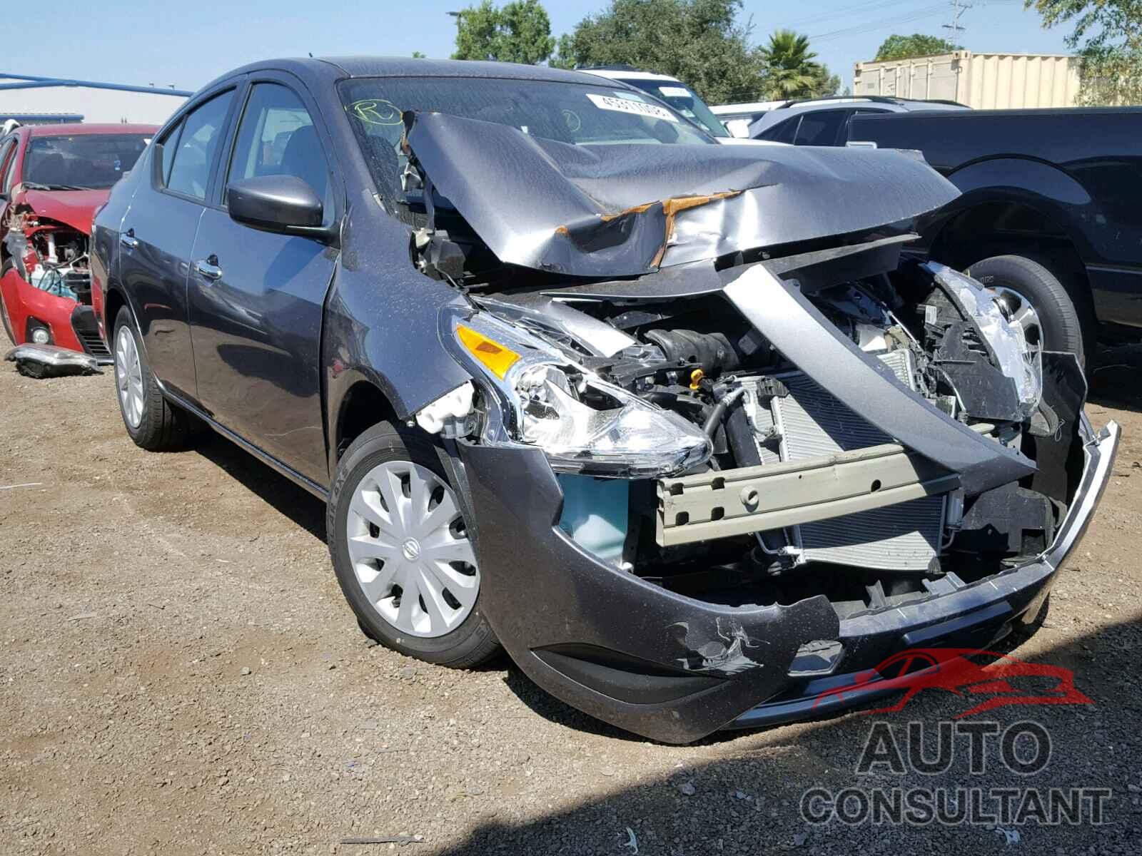 NISSAN VERSA 2018 - 3N1CN7AP7JL880317