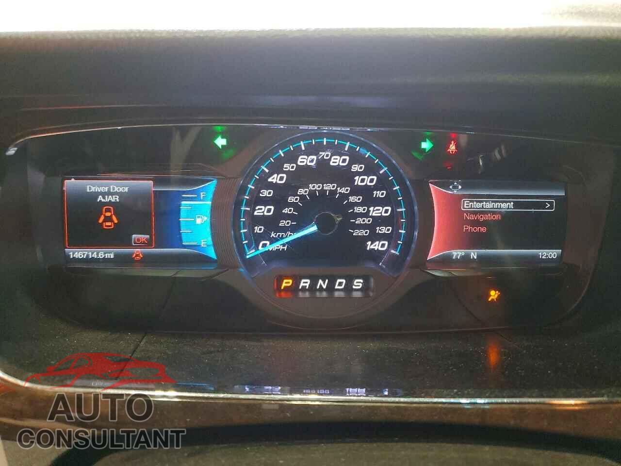 FORD TAURUS 2018 - 1FAHP2F86JG143668