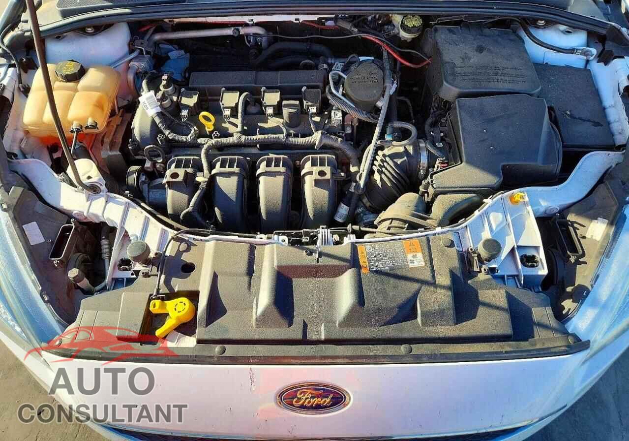 FORD FOCUS 2015 - 1FADP3F26FL350107