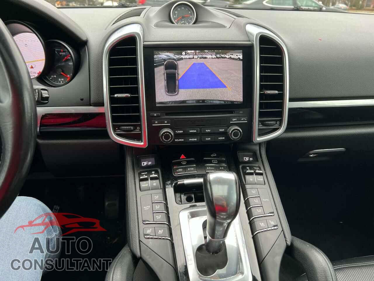 PORSCHE CAYENNE 2018 - WP1AA2A26JKA04538