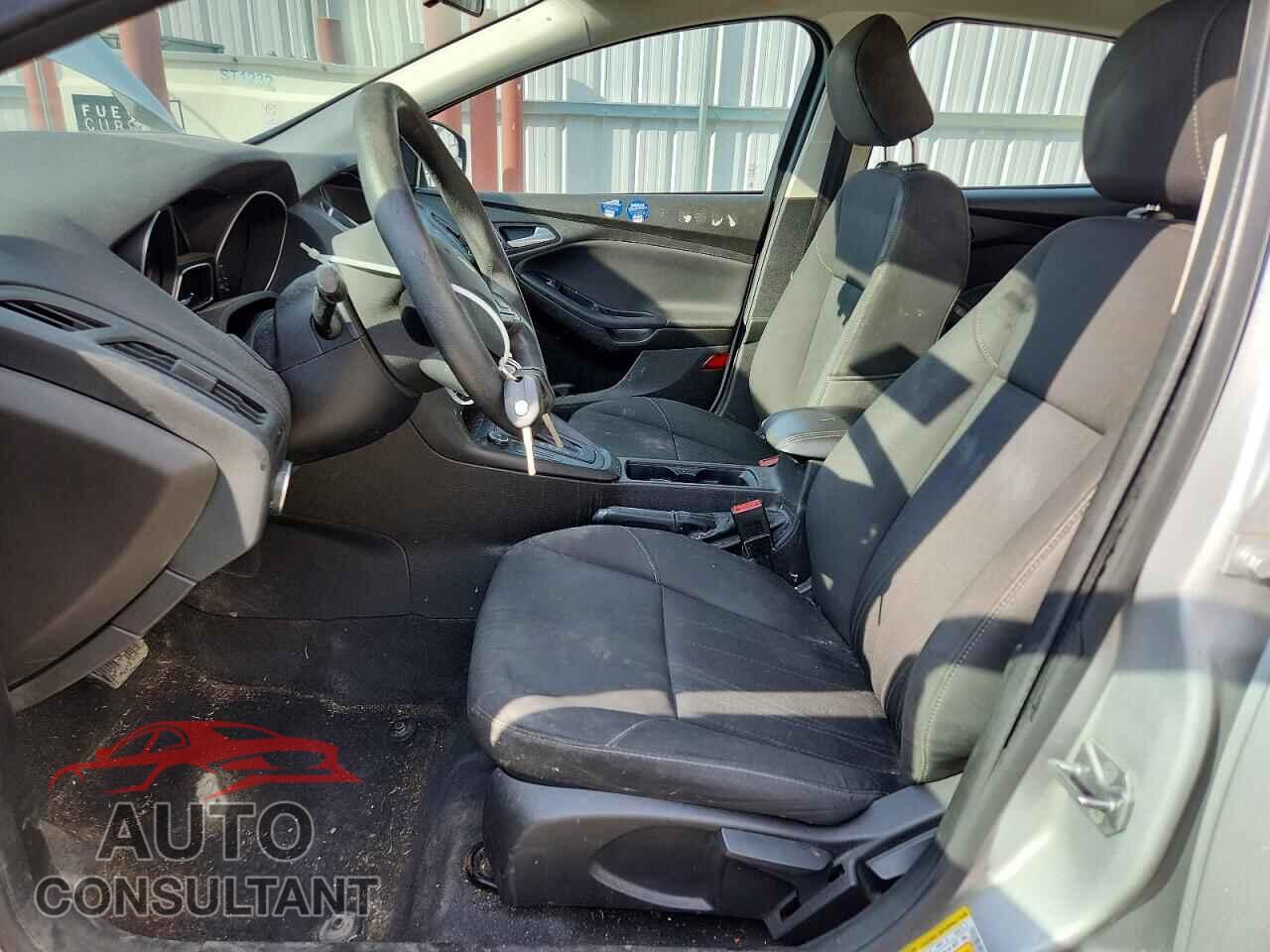 FORD FOCUS 2016 - 1FADP3F28GL288288