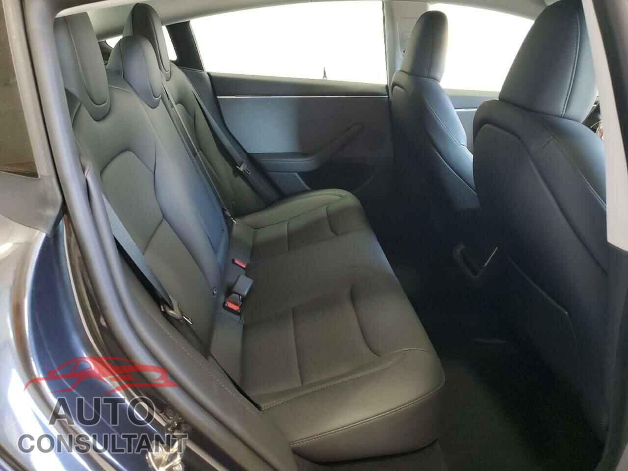 TESLA MODEL 3 2024 - 5YJ3E1EA5RF843020