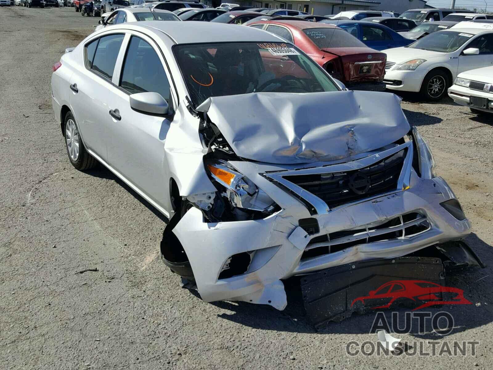 NISSAN VERSA 2018 - 3N1CN7AP7JL856650