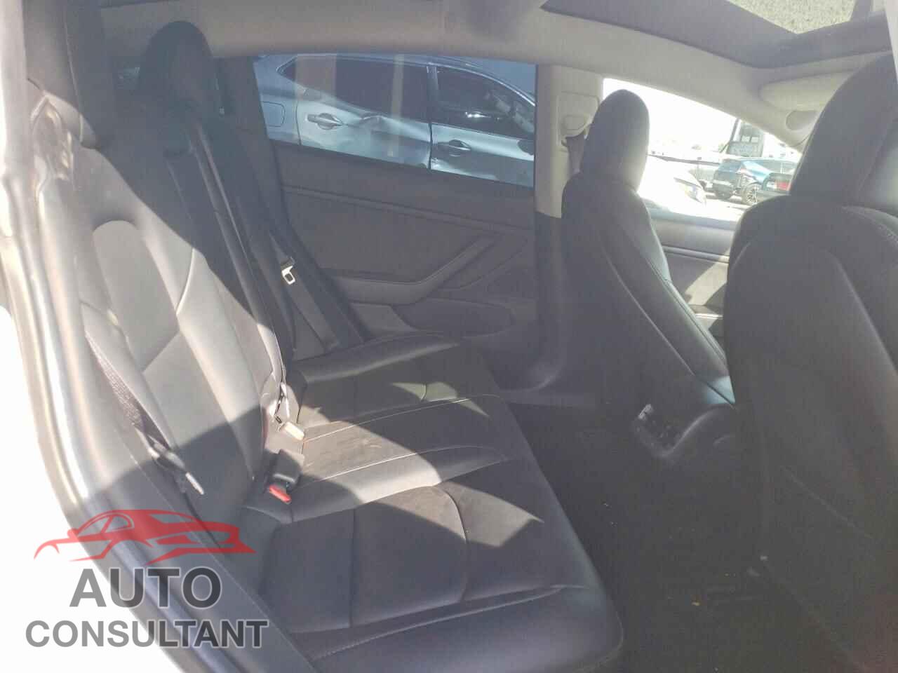 TESLA MODEL 3 2019 - 5YJ3E1EB0KF512568