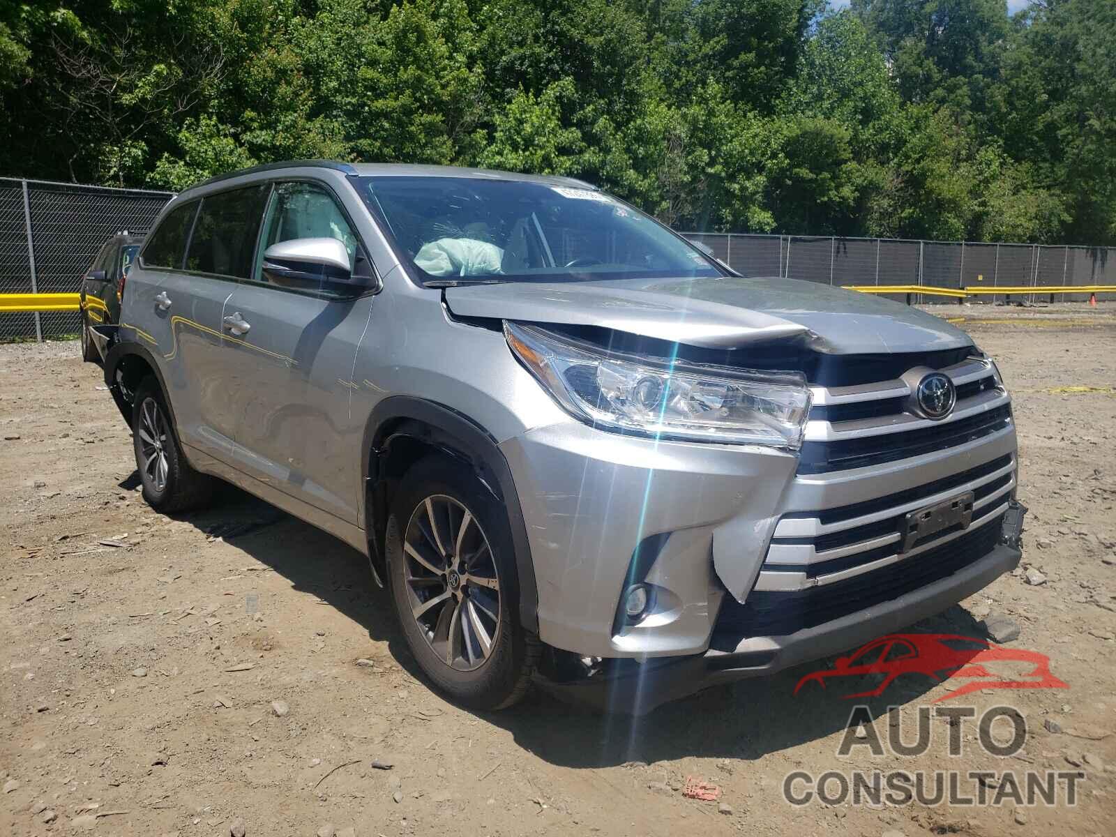 TOYOTA HIGHLANDER 2018 - 5TDJZRFH1JS538135