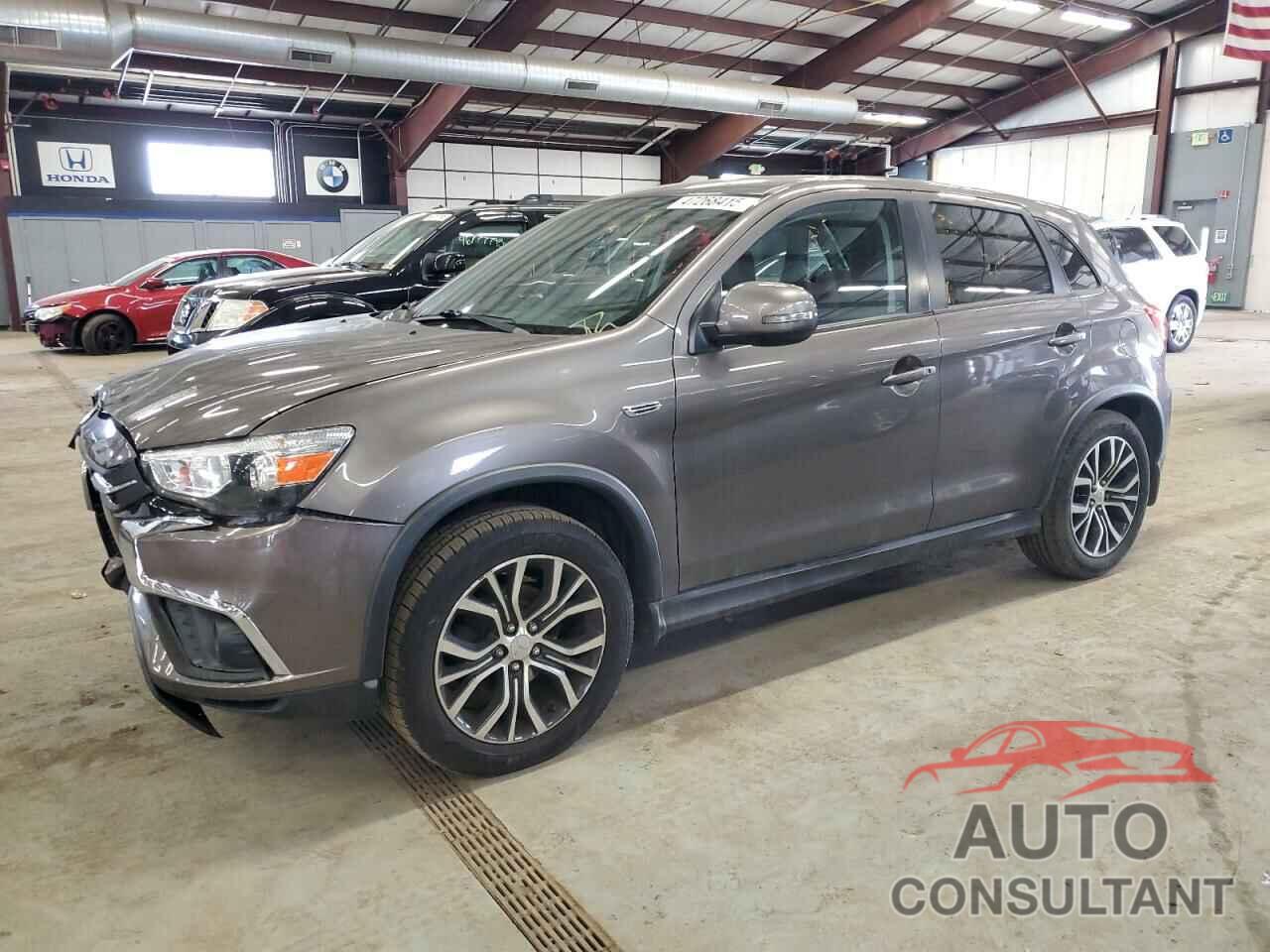 MITSUBISHI OUTLANDER 2018 - JA4AR3AU5JU016177